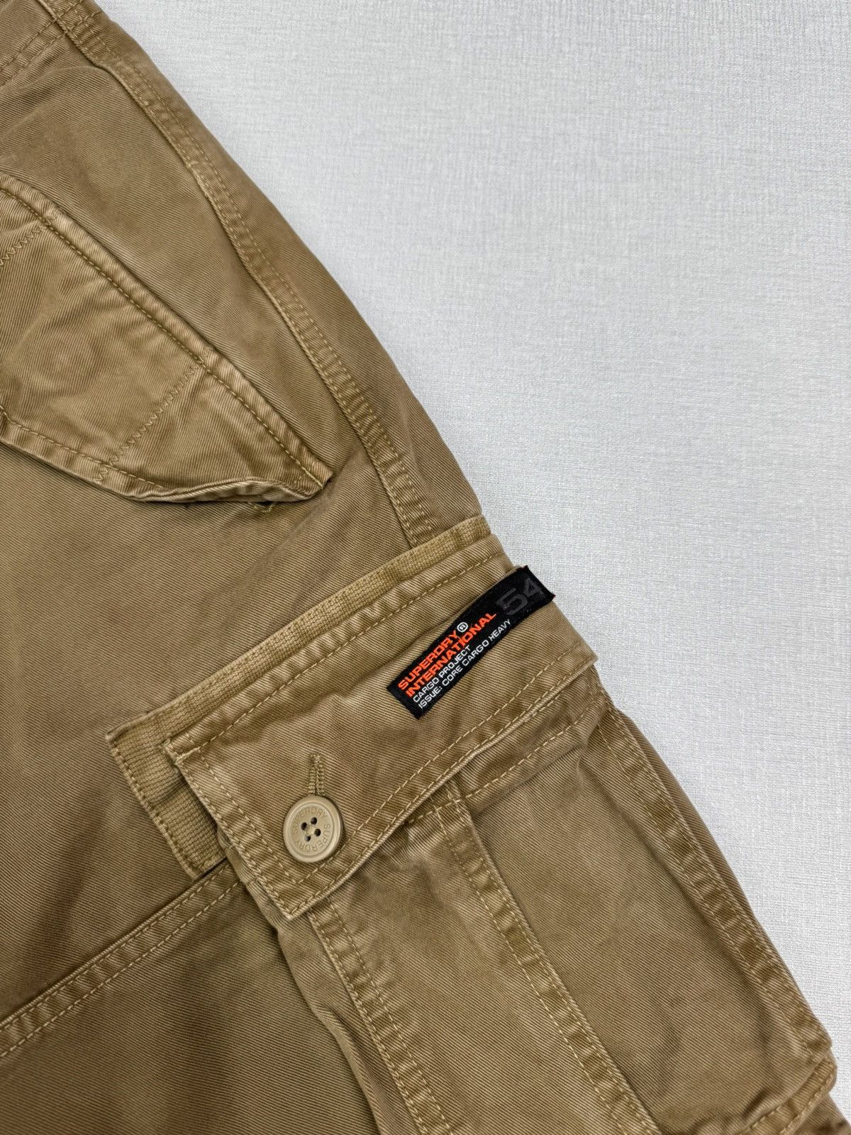 Superdry Men’s Supedry Cargo Shorts size 31 Size US 31 - 2 Thumbnail