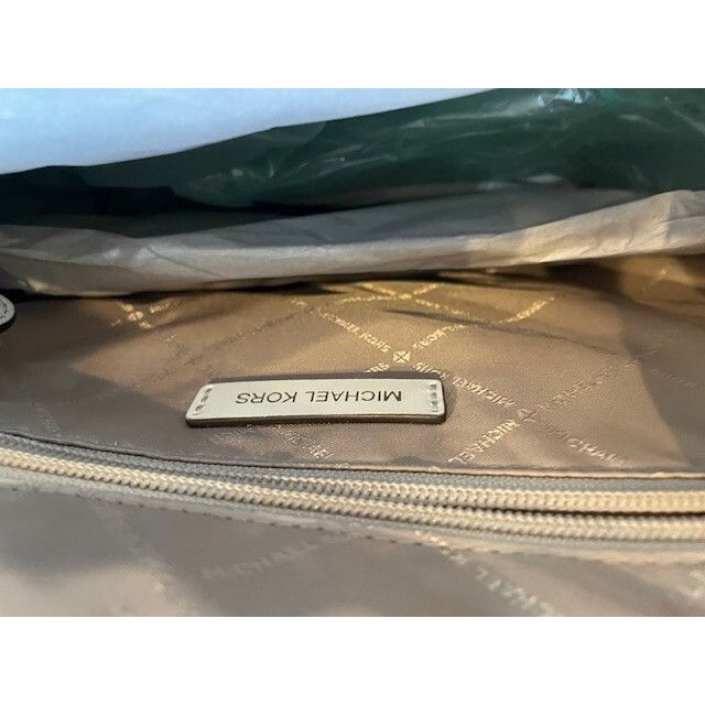 Michael Kors NWT Michael Kors Avril Extra Large Top Zip Tote Shoulder Lea Size ONE SIZE - 9 Thumbnail