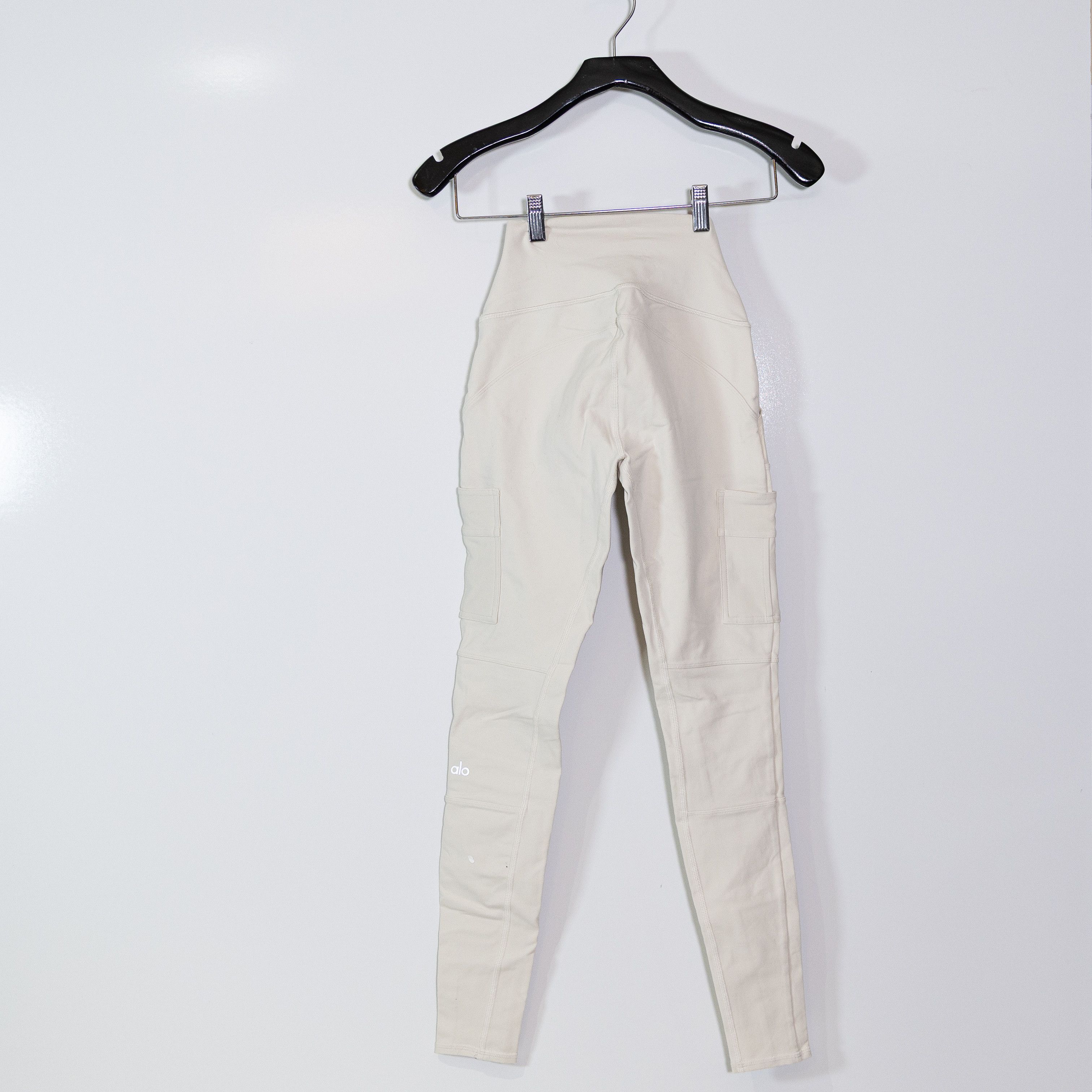 Alo Alo Yoga Women's Cargo Multi Pocket Athletic Size 24" / US 00 / IT 34 - 4 Thumbnail