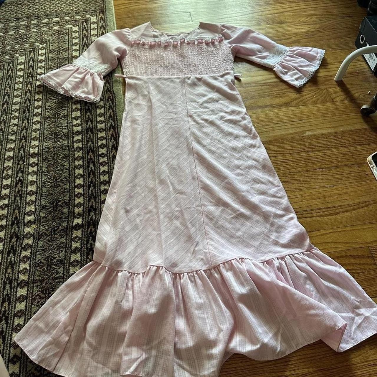 Vintage Vintage 70s handmade pink milkmaid dress Size XS / US 0-2 / IT 36-38 - 4 Thumbnail