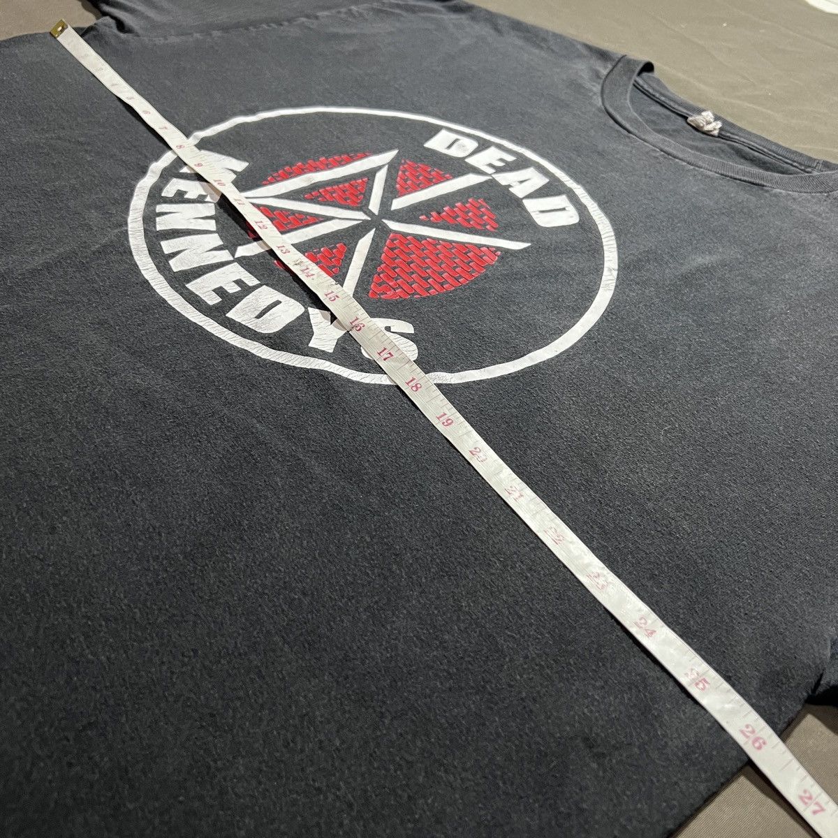 Band Tees Vintage Y2K Dead Kennedys 2XL Thrashed Faded Hardcore punk Size US XXL / EU 58 / 5 - 11 Thumbnail