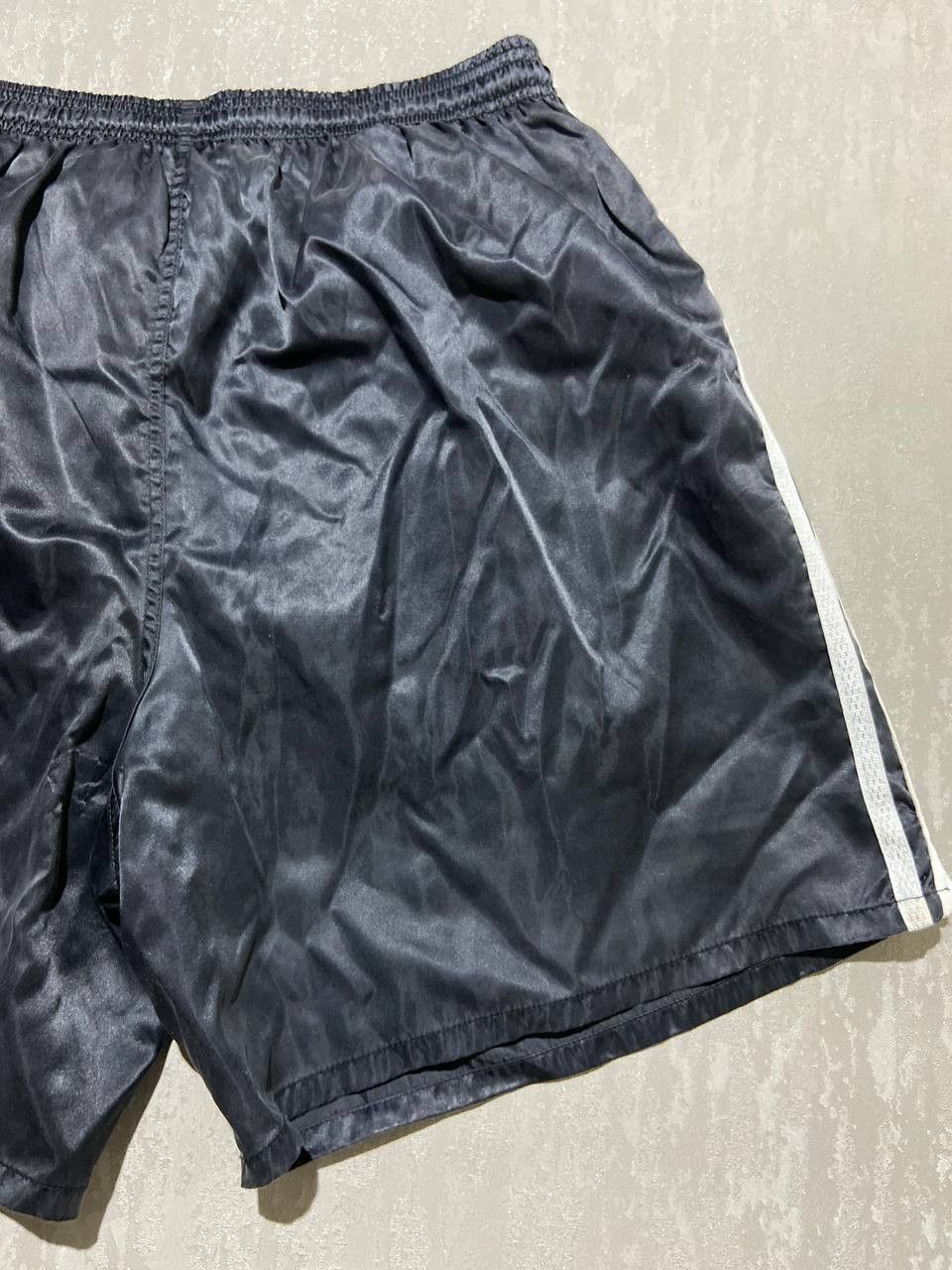 Adidas × Vintage Vintage Adidas Graphite Black Nylon Shorts Size US 38 / EU 54 - 9 Thumbnail