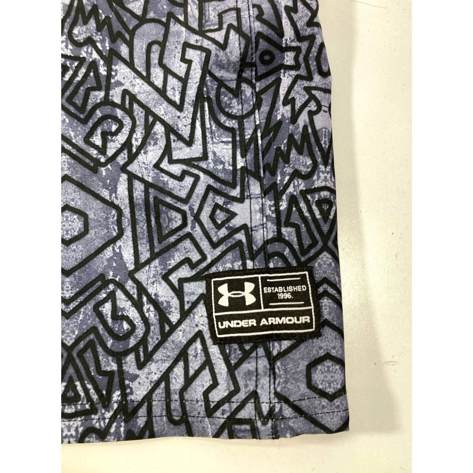 Under Armour Under Armour Board Shorts Swim Trunks Men 34 Gray Geometric Draw String Regular Loose Fit Size US 34 / EU 50 - 4 Thumbnail