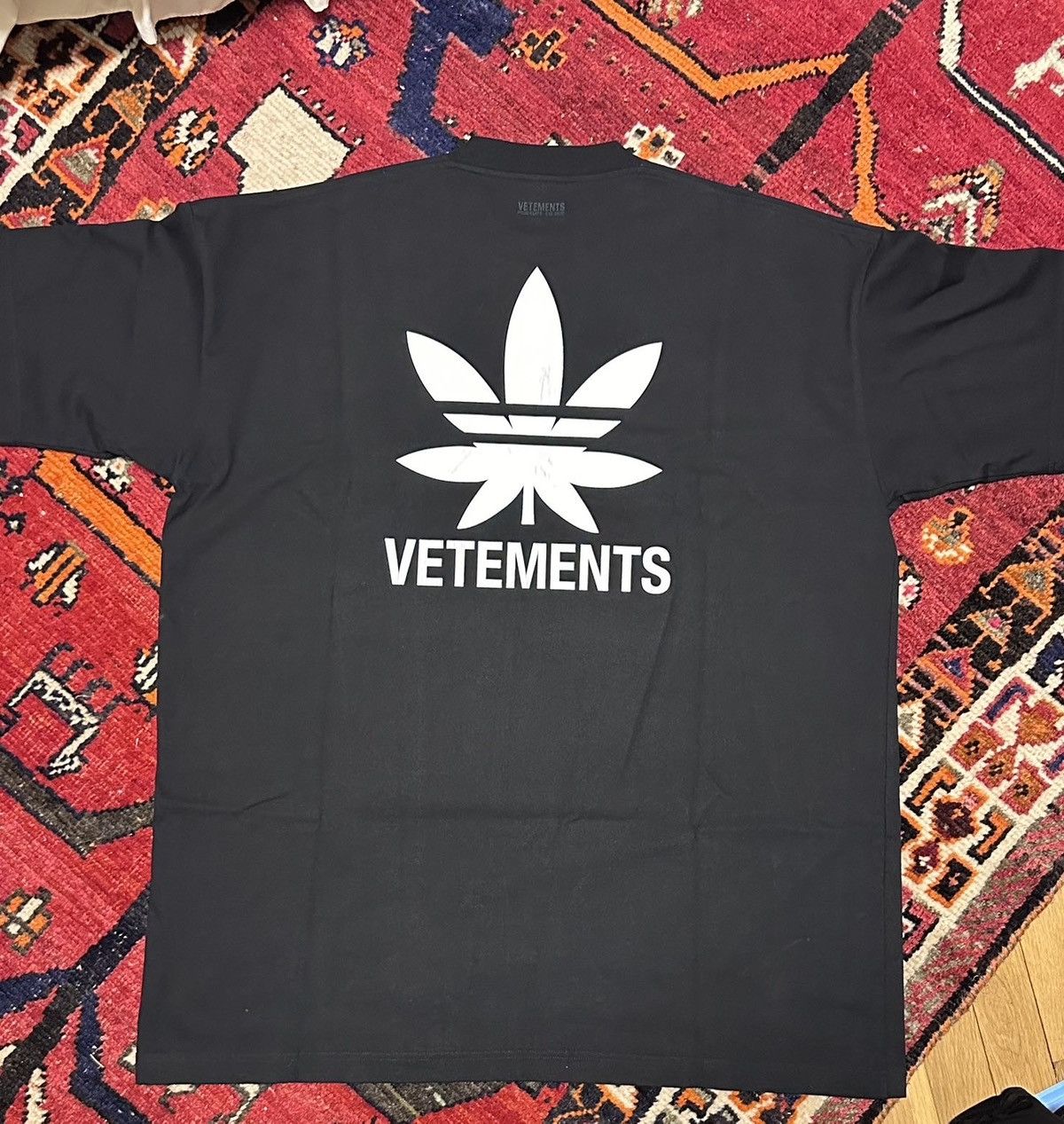 Vetements Vetements Weed Tee oversized Size US XS / EU 42 / 0 - 1 Thumbnail
