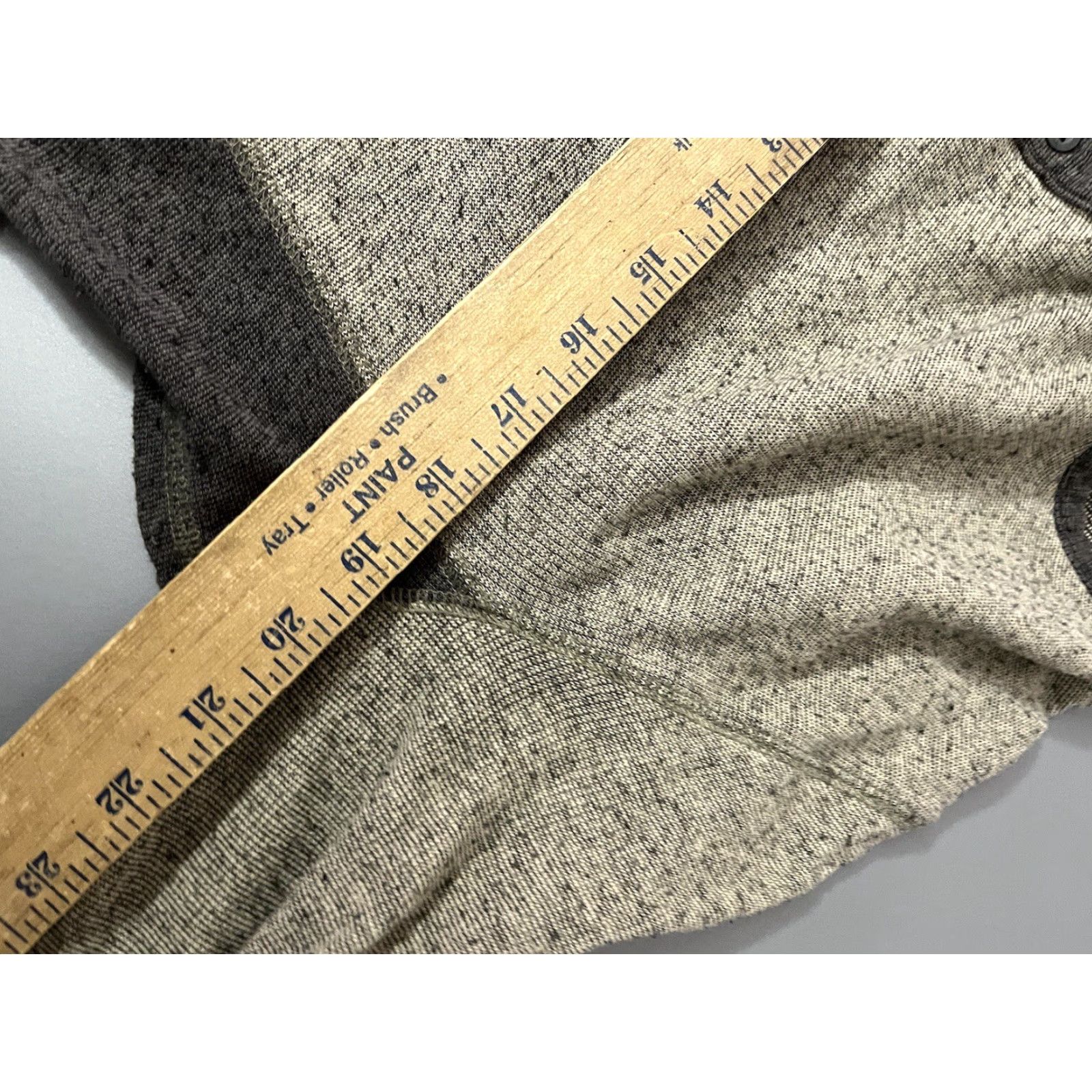 Bdg BDG Shirt Mens Medium Brown Long Sleeve Henley T-Shirt Classic Basic Tee Size US M / EU 48-50 / 2 - 5 Thumbnail