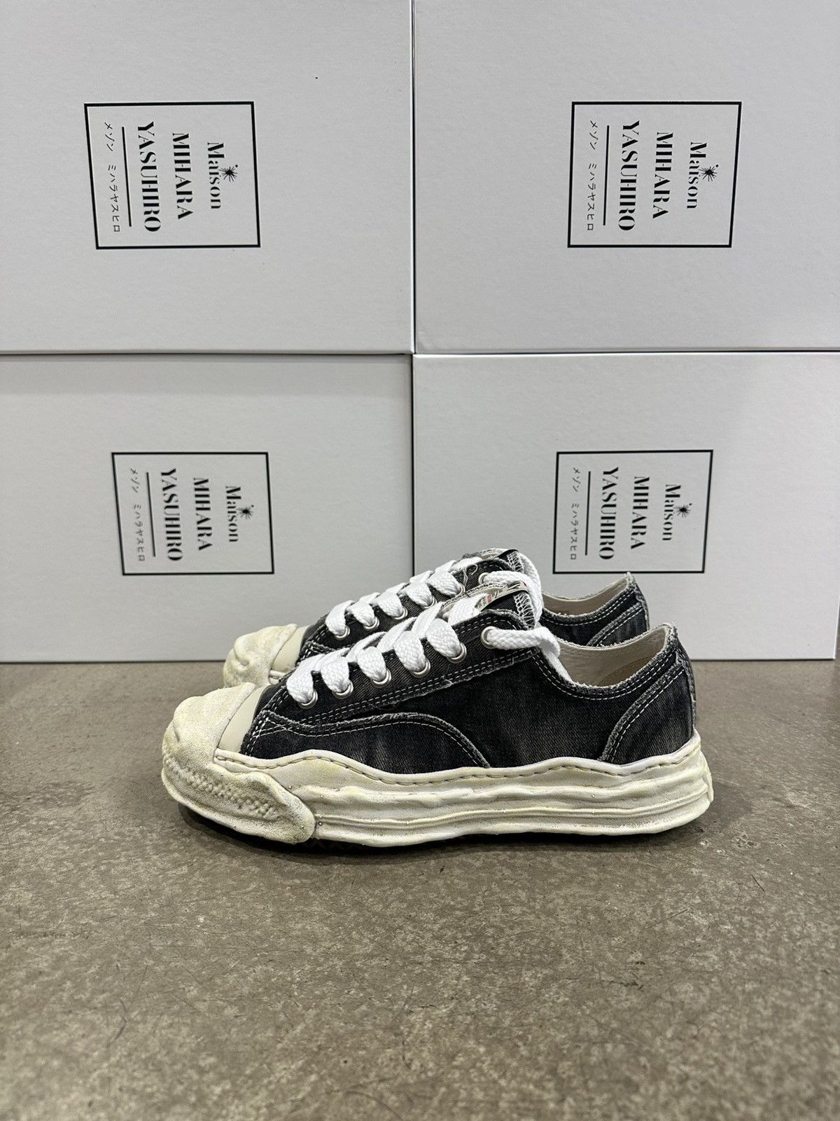 Maison MIHARA YASUHIRO MAISON MIHARA YASUHIRO Hank Low OG Sole Bleach Black Sneaker Size US 9 / EU 42 - 3 Thumbnail
