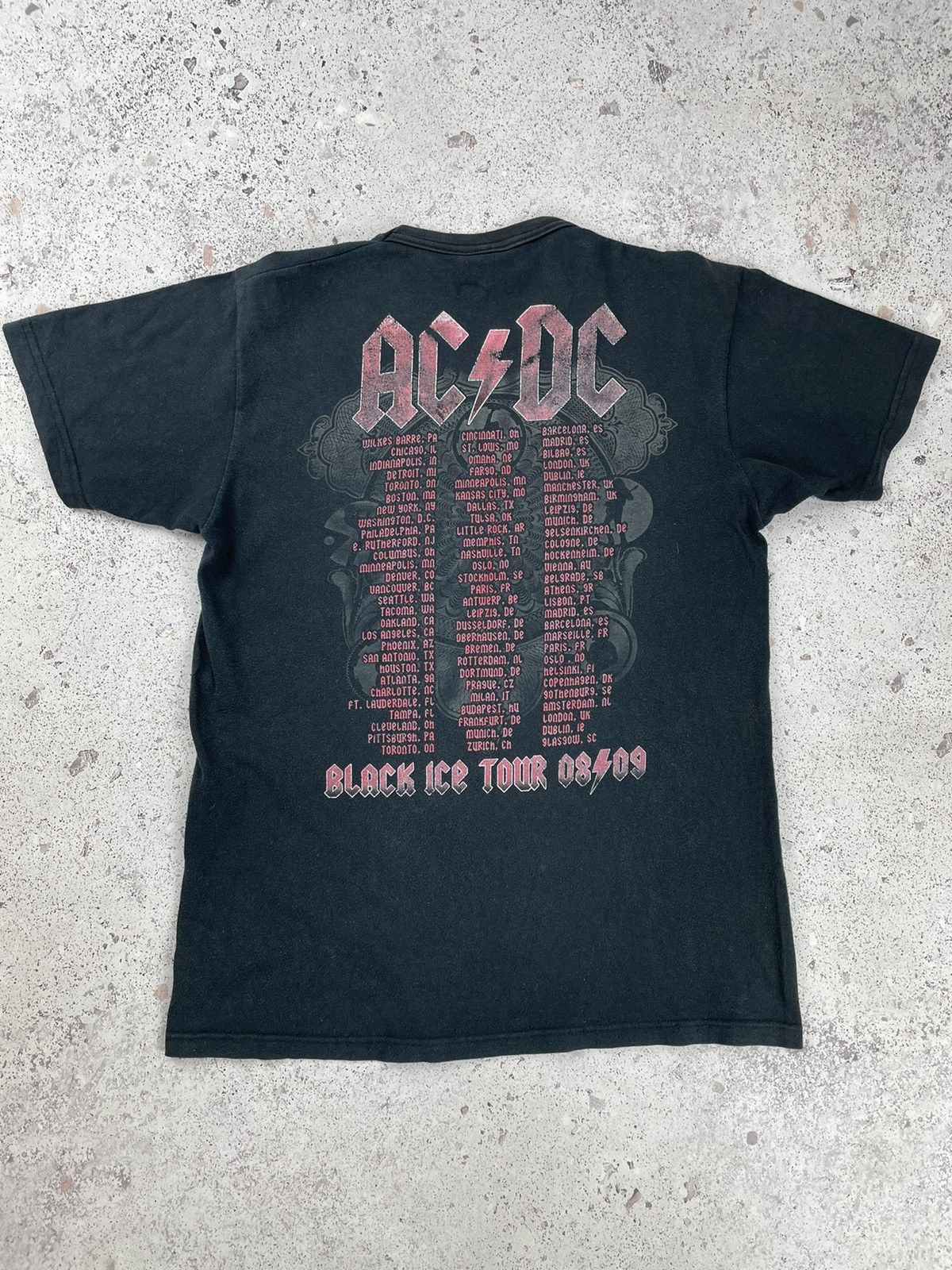 Vintage Vintage Ac/Dc Rock Band tee t-shirt Size US S / EU 44-46 / 1 - 6 Thumbnail