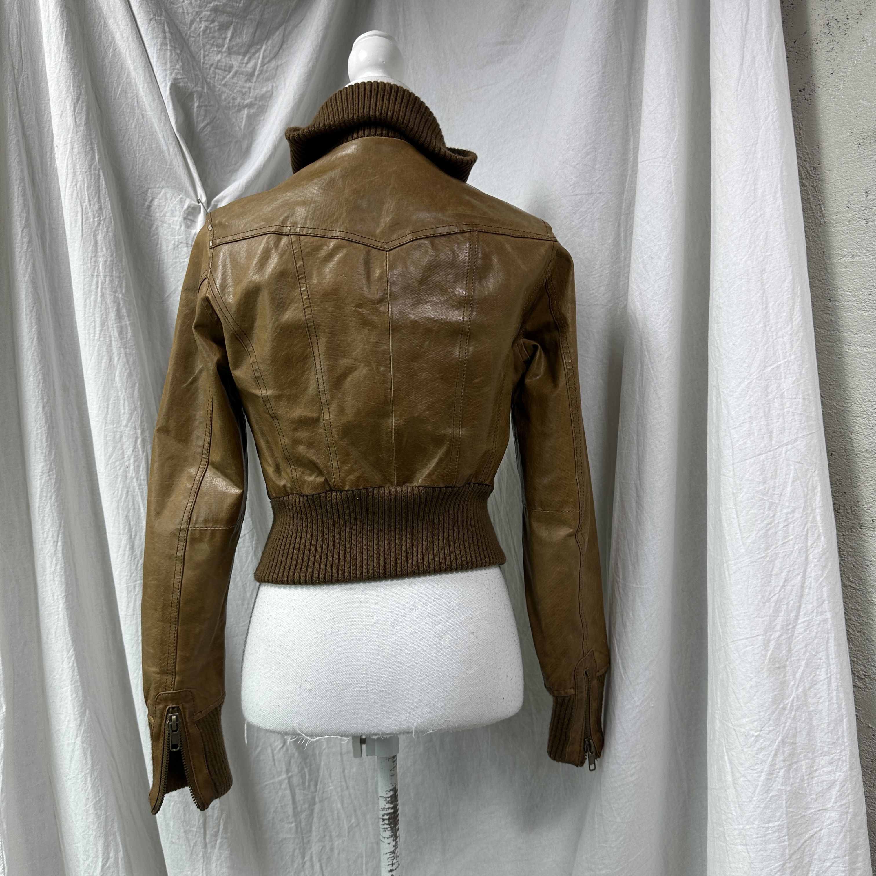 Vintage Vintage Cropped Moto Biker Camel Brown Leather Jacket 00s Size US S / EU 44-46 / 1 - 8 Thumbnail