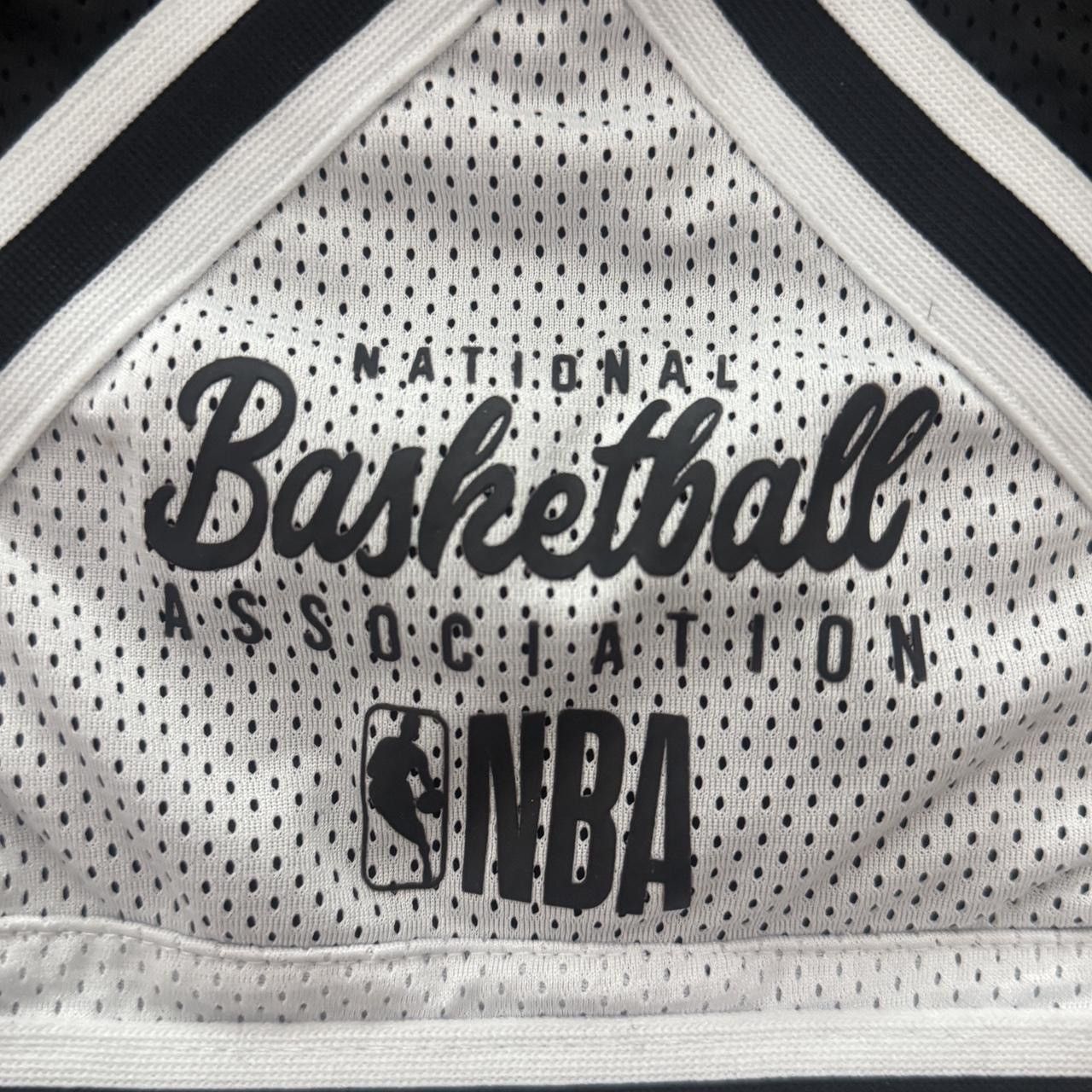NBA NBA black and white basketball shorts SIZE M Size US 44 / EU 60 - 5 Thumbnail