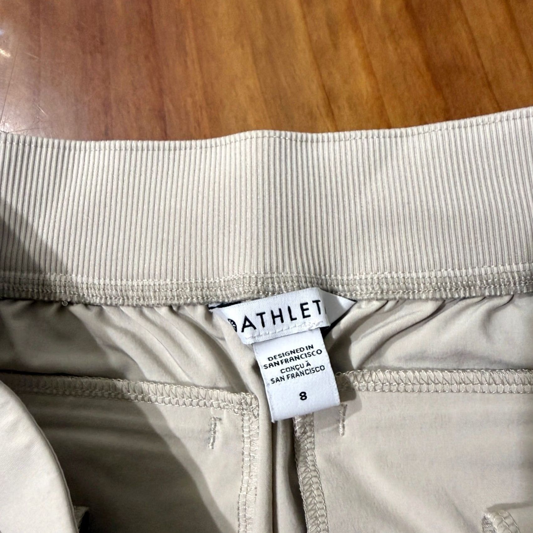 Athleta Athleta Women's Track Pants 8 Beige Geometric Breathable Lightweight Pull On Casual Jeanswear Regular Inseam 27"} Size 29" - 4 Thumbnail