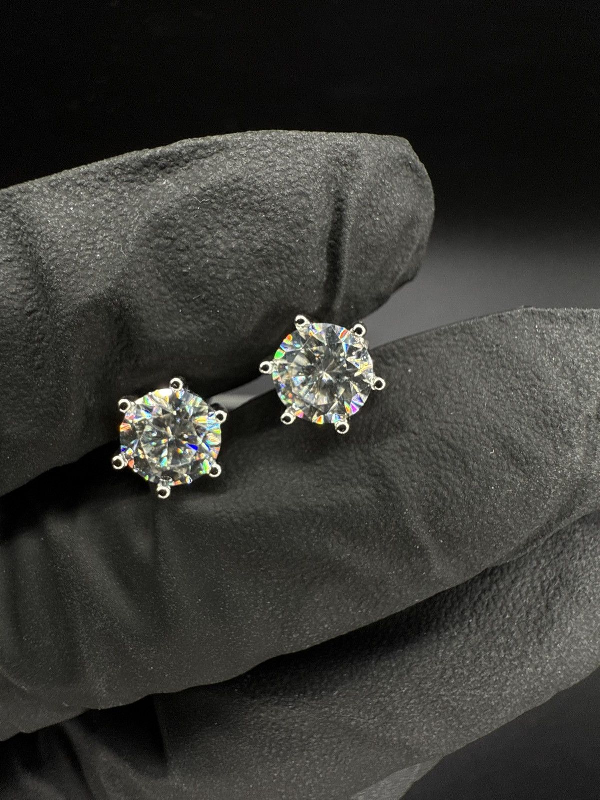 Other Iced out Stud earrings 925 sterling silver and Moissanite Size ONE SIZE - 1 Thumbnail