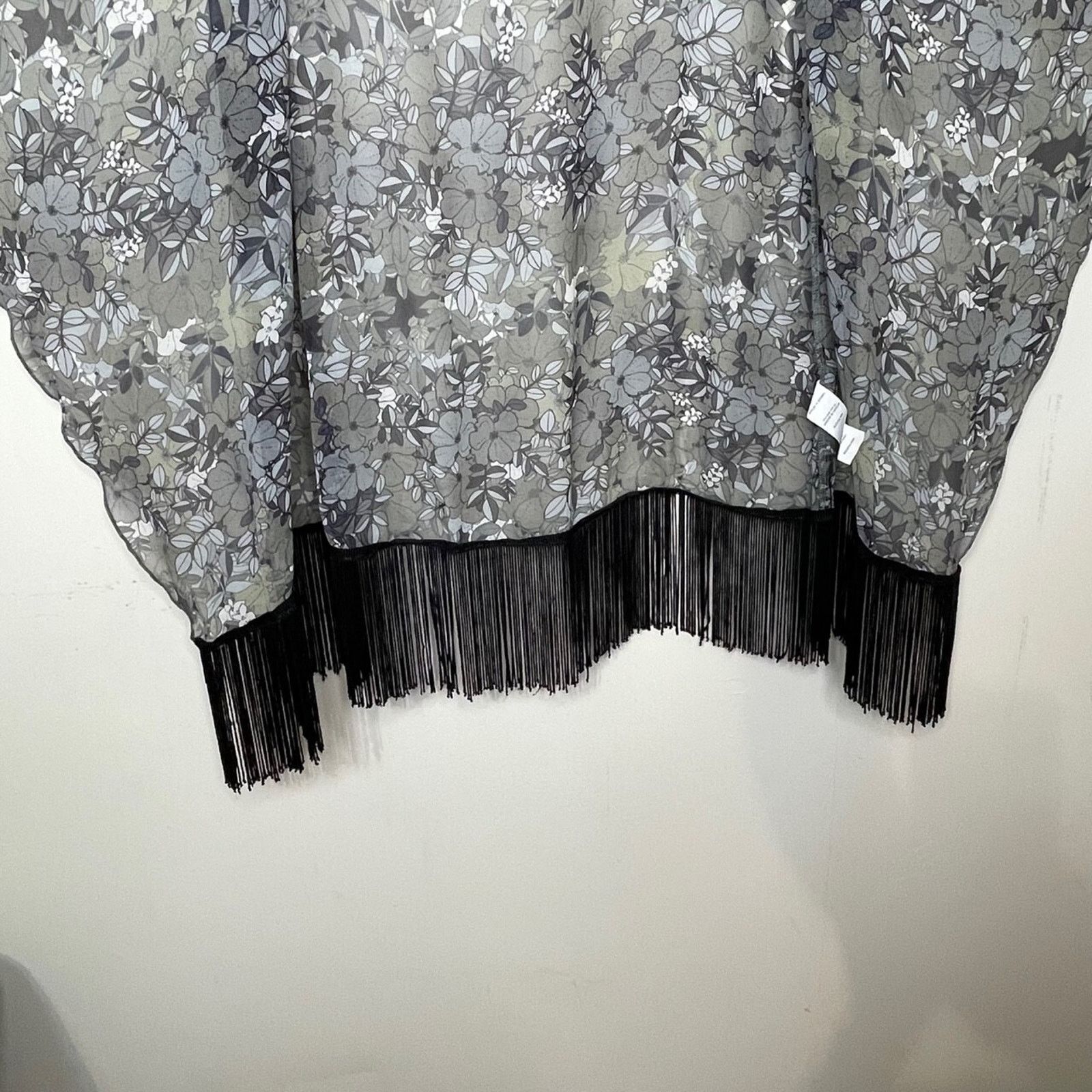Other LuLaRoe Simply Comfortable Sheer Fringe Duster size Small Size S / US 4 / IT 40 - 5 Thumbnail