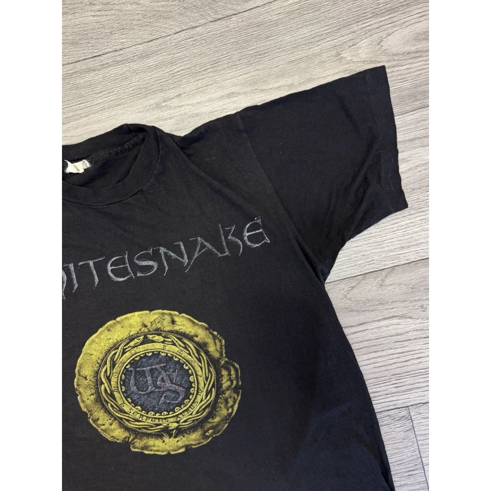Vintage VINTAGE Whitesnake Rock Band T Shirt Size M Men Black 1980s Music Shirt Mens Size US M / EU 48-50 / 2 - 5 Thumbnail
