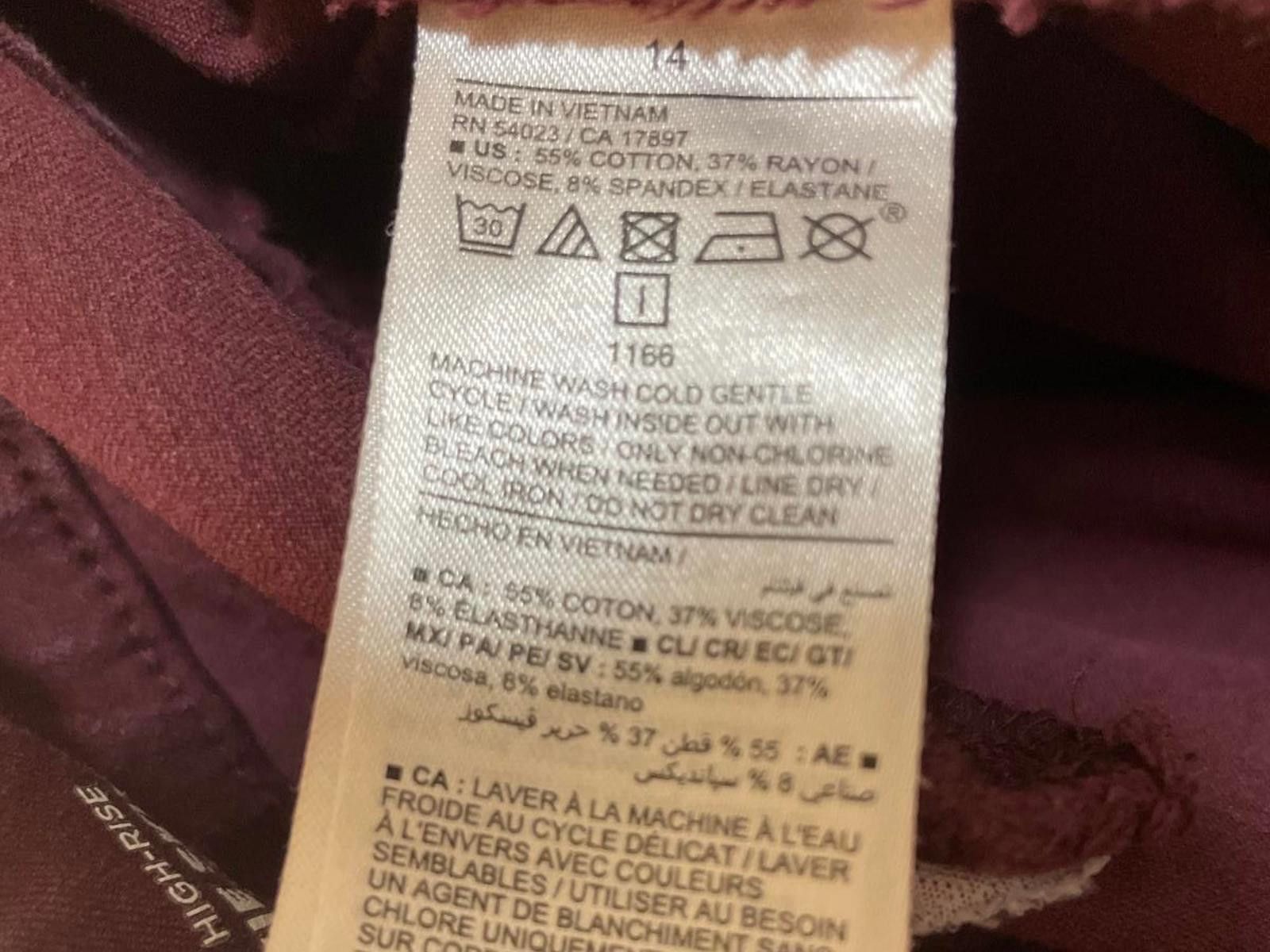 Old Navy Old Navy Dress Pants Women's 14 Burgundy High-Rise Pixie Size 36" / US 14 / IT 50 - 7 Thumbnail
