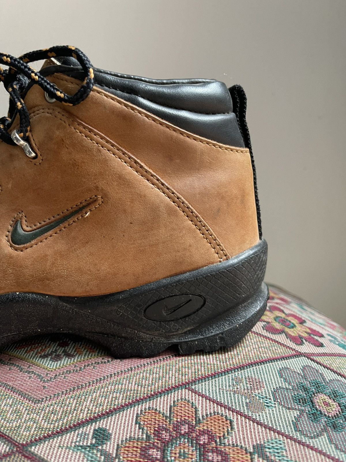 Nike × Nike ACG × Vintage Nike ACG Air Gimli Hiking Shoes 1998 Size US 5.5 / EU 38 - 4 Thumbnail