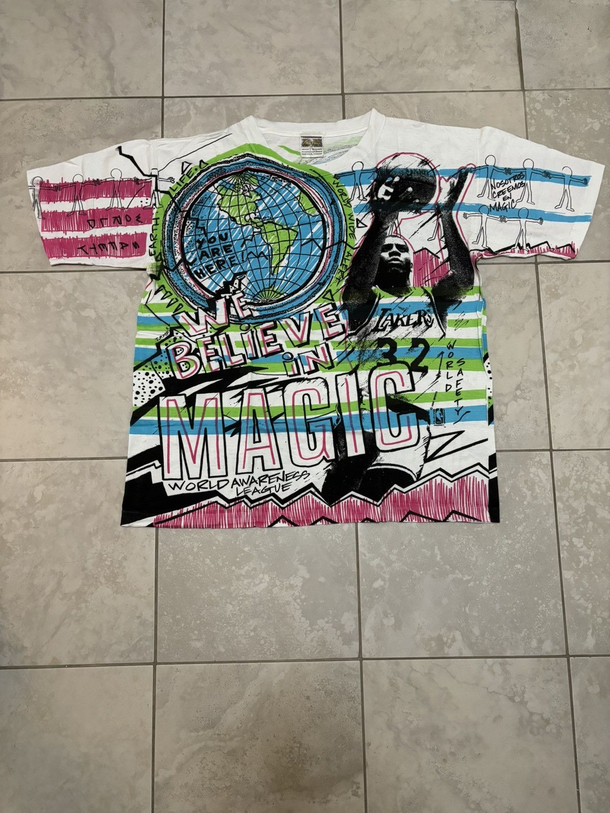 NBA Rare vintage 90s Magic Johnson basketball Fresh Prince tee Size US XL / EU 56 / 4 - 2 Thumbnail