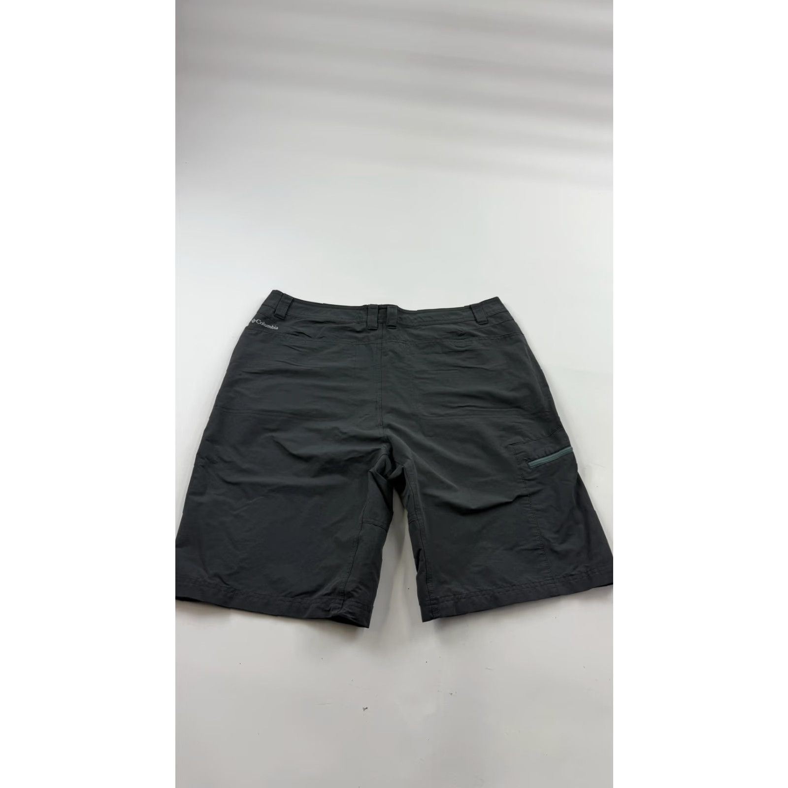 Vintage Columbia Shorts Mens 38 Omni-Shield Advanced Repellency Hiking Outdoor Pocket Cargo Regular Gray Men's Short Pants Size US 38 / EU 54 - 6 Thumbnail