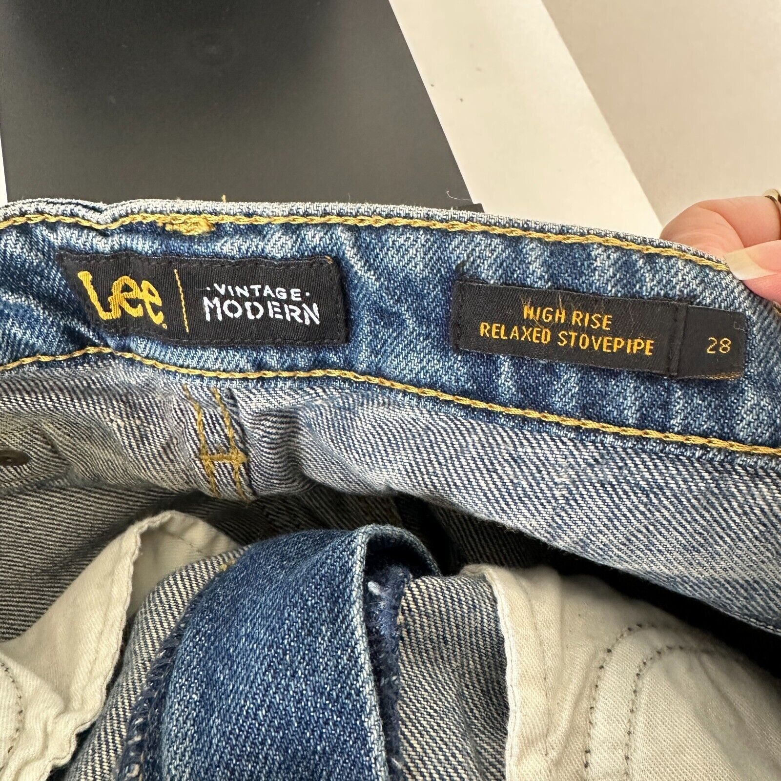 Lee NWT Lee Medium Blue High Rise Stovepipe Distressed Jeans 28 Size 28" / US 6 / IT 42 - 9 Thumbnail