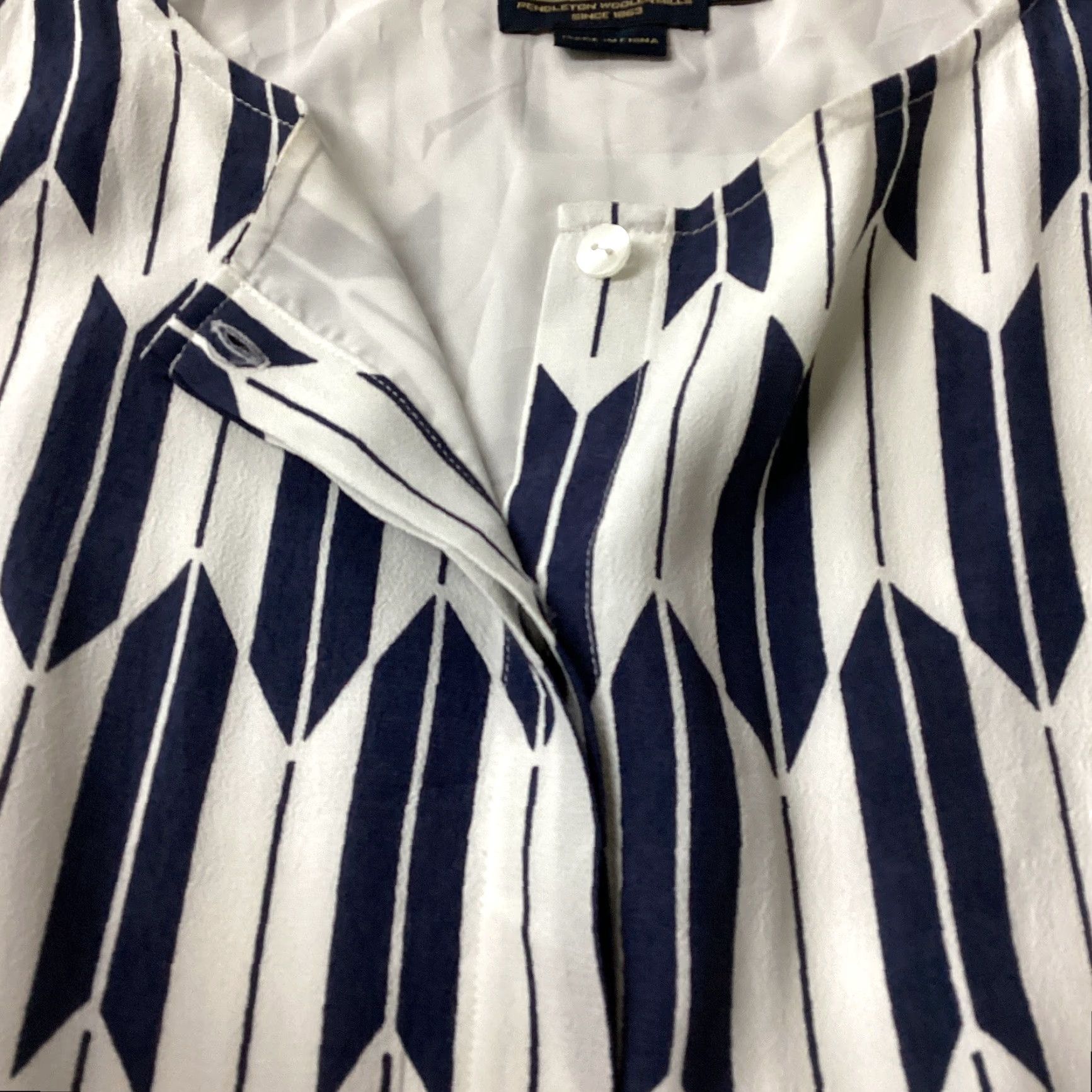 Pendleton Pendleton Dress Sz 6 White Blue Button Down Arrow Print Sleeveless Midi Pockets Size M / US 6-8 / IT 42-44 - 6 Thumbnail