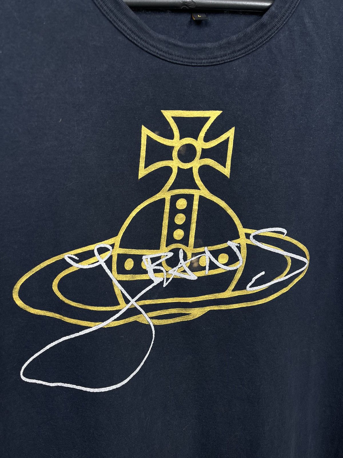 Vivienne Westwood Vivienne Westwood T-Shirt Size L Men’s Black Big Logo Gold Size US L / EU 52-54 / 3 - 3 Thumbnail