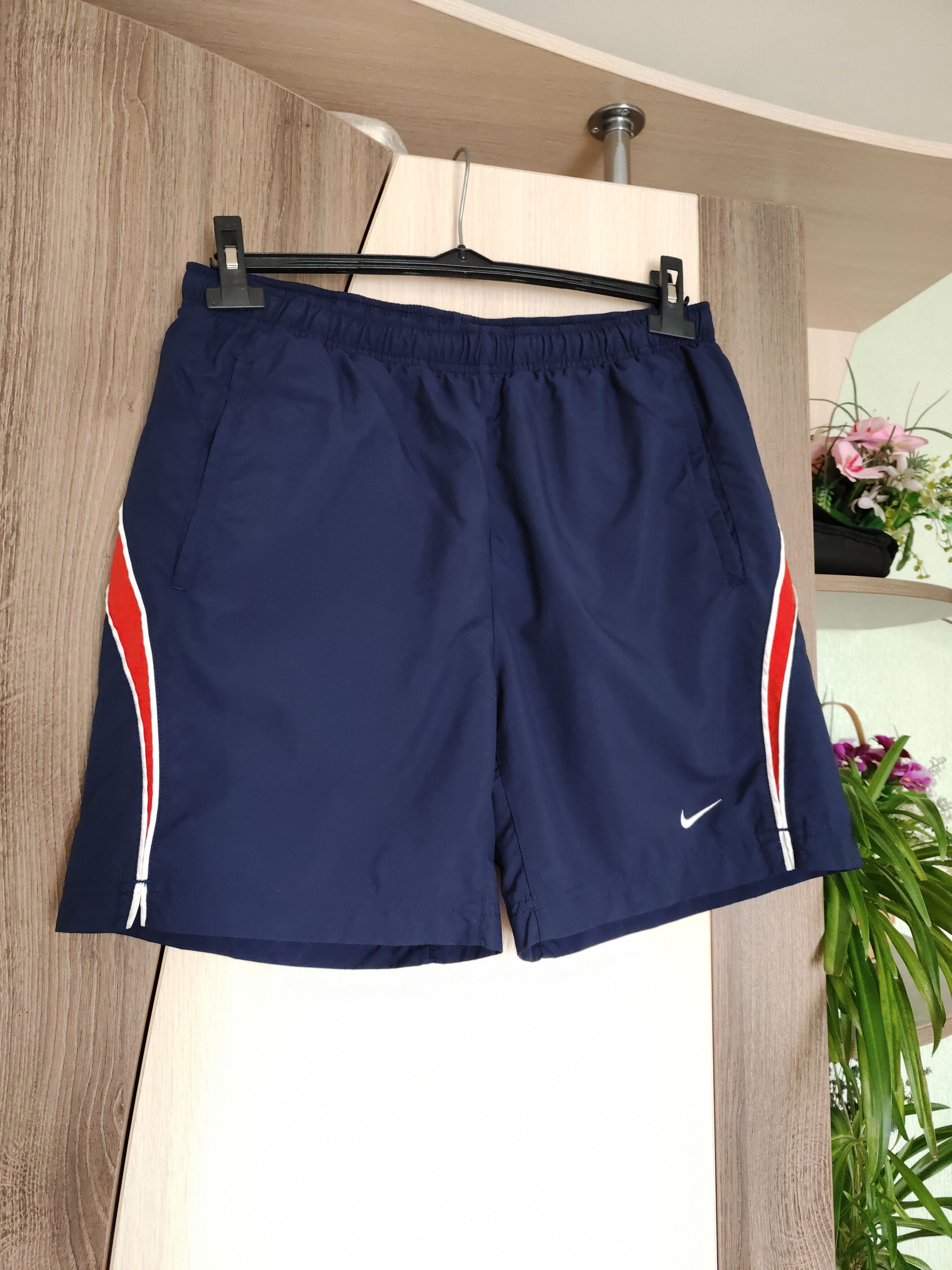 Nike Vintage Nike Shorts M Nike Short Size US 34 / EU 50 - 1 Thumbnail
