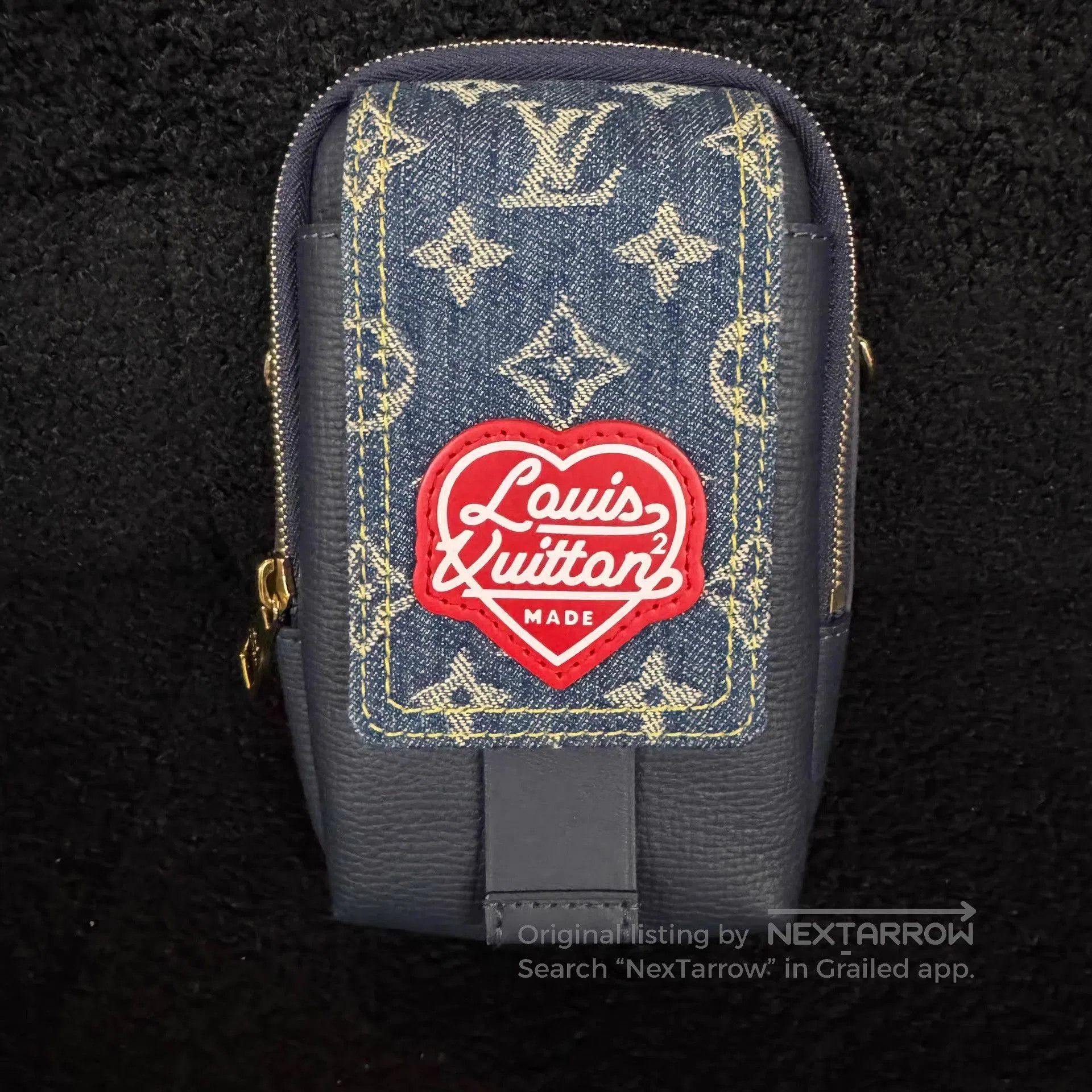 Louis Vuitton Blue Denim Pouch with Heart Patch and Pattern. Size ONE SIZE - 1 Thumbnail