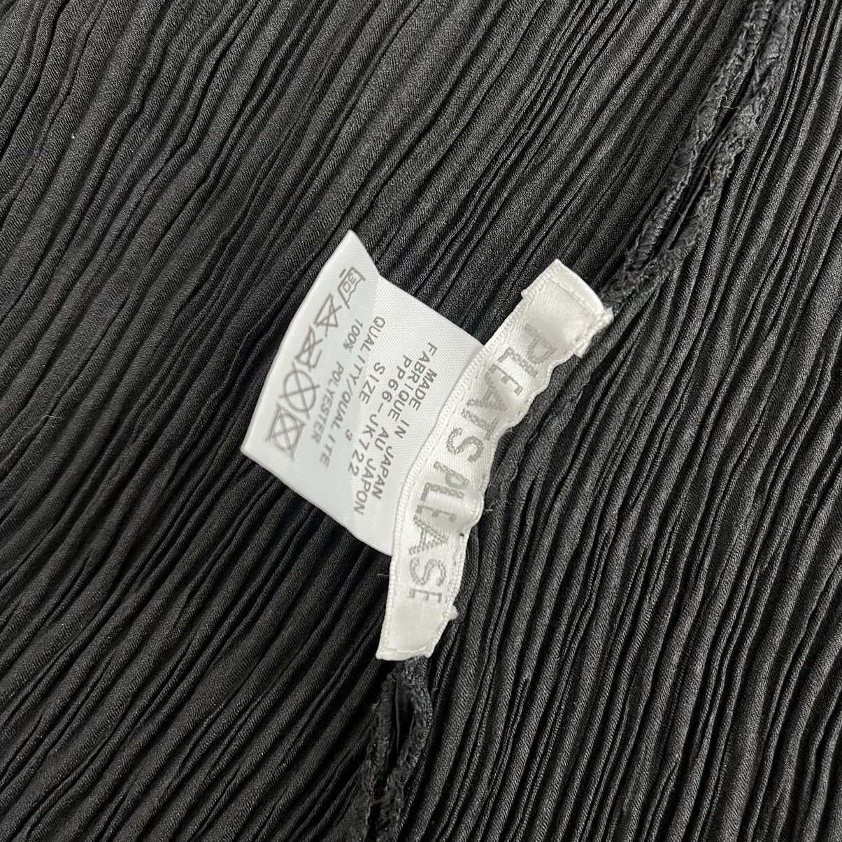 Issey Miyake × Pleats Please Issey Miyake Pleats Please Issey Miyake 3D Pocket Sleeveless Button Up Size US L / EU 52-54 / 3 - 11 Thumbnail
