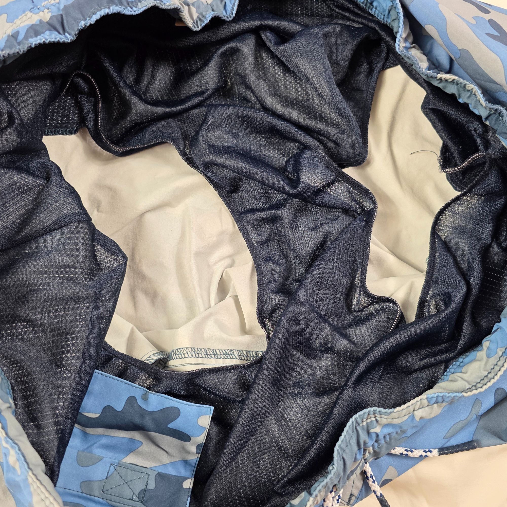 L.L. Bean L.L. Bean Vacationland Swim Trunks Mens 2XL Blue Camo Shorts Size US 40 / EU 56 - 8 Thumbnail