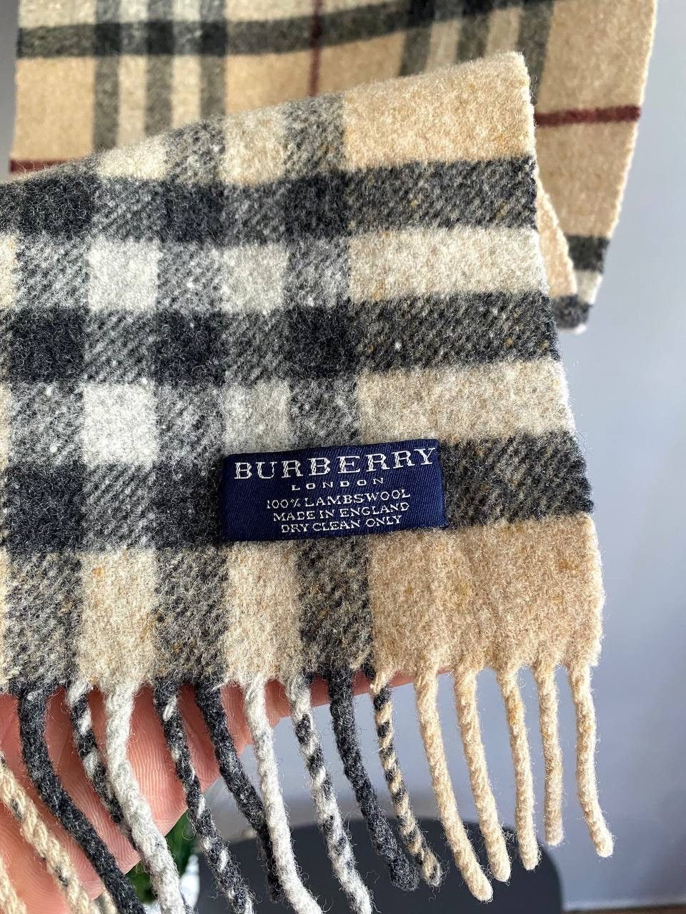 Burberry Burberry London Nova Check Pattern 100% LambsWool Scarf Size ONE SIZE - 12 Thumbnail