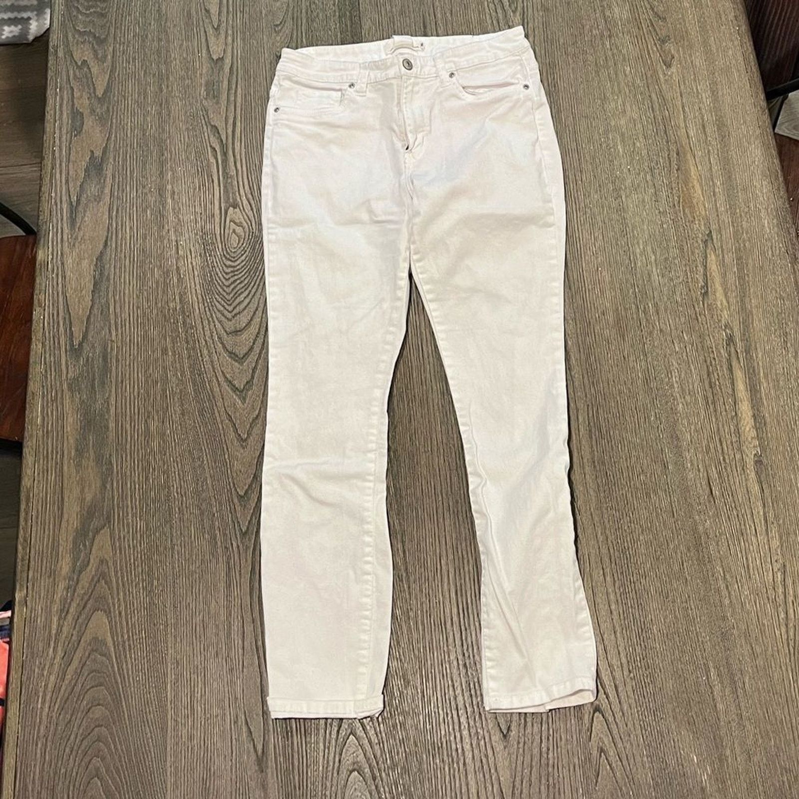 H&M L.O.G.G H&M White Mid-Rise Skinny Jeans Size 8 Size 30" / US 8 / IT 44 - 1 Thumbnail