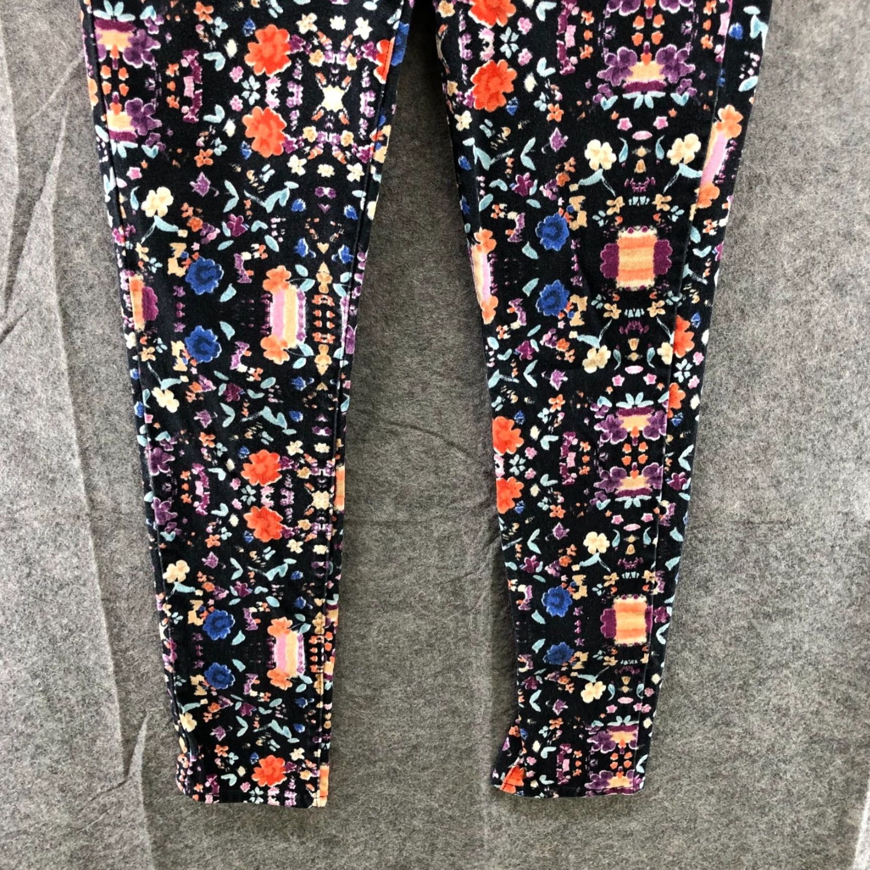 Levi's Levi's Demi Curve Skinny Jeans Women 27 Multicolor Floral Low Rise Denim Stretch Size 27" / US 4 / IT 40 - 4 Thumbnail