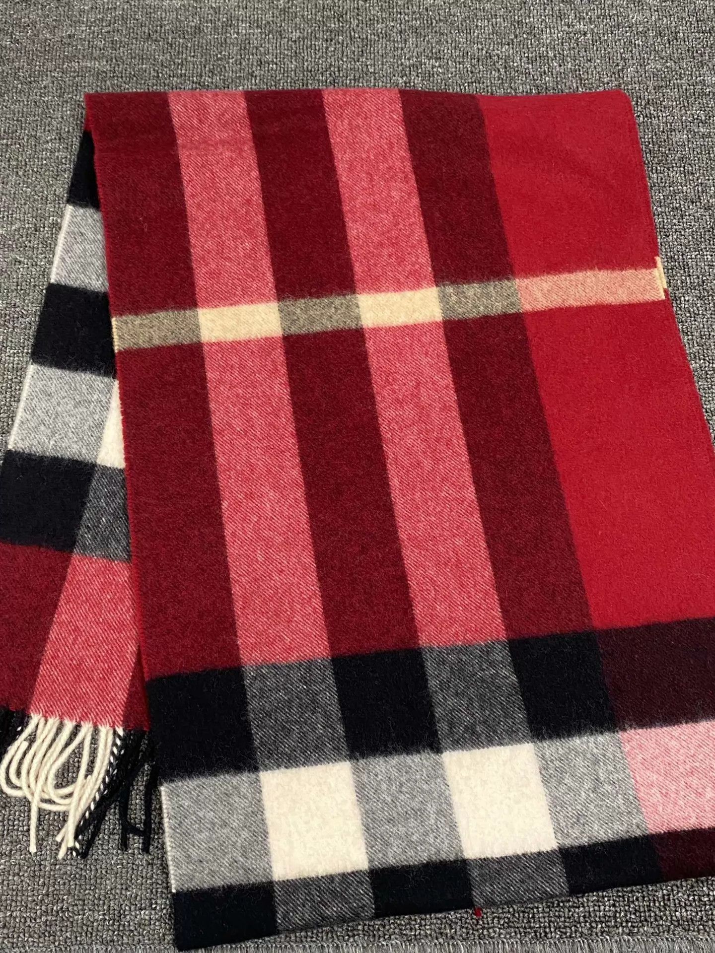 Burberry Burberry Check Cashmere Scarf 99 New Size ONE SIZE - 1 Thumbnail