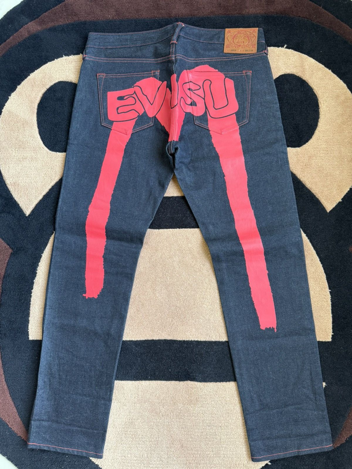 Evisu EVISU red painting daicock style jeans！size：36x34 Size US 36 / EU 52 - 1 Thumbnail