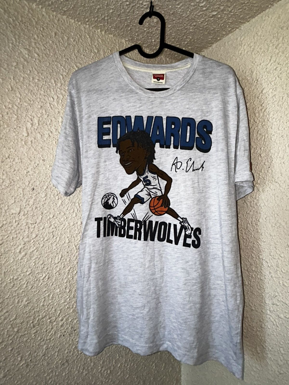 Homage Ant-Man T 🐜🏀 Size US M / EU 48-50 / 2 - 2 Thumbnail
