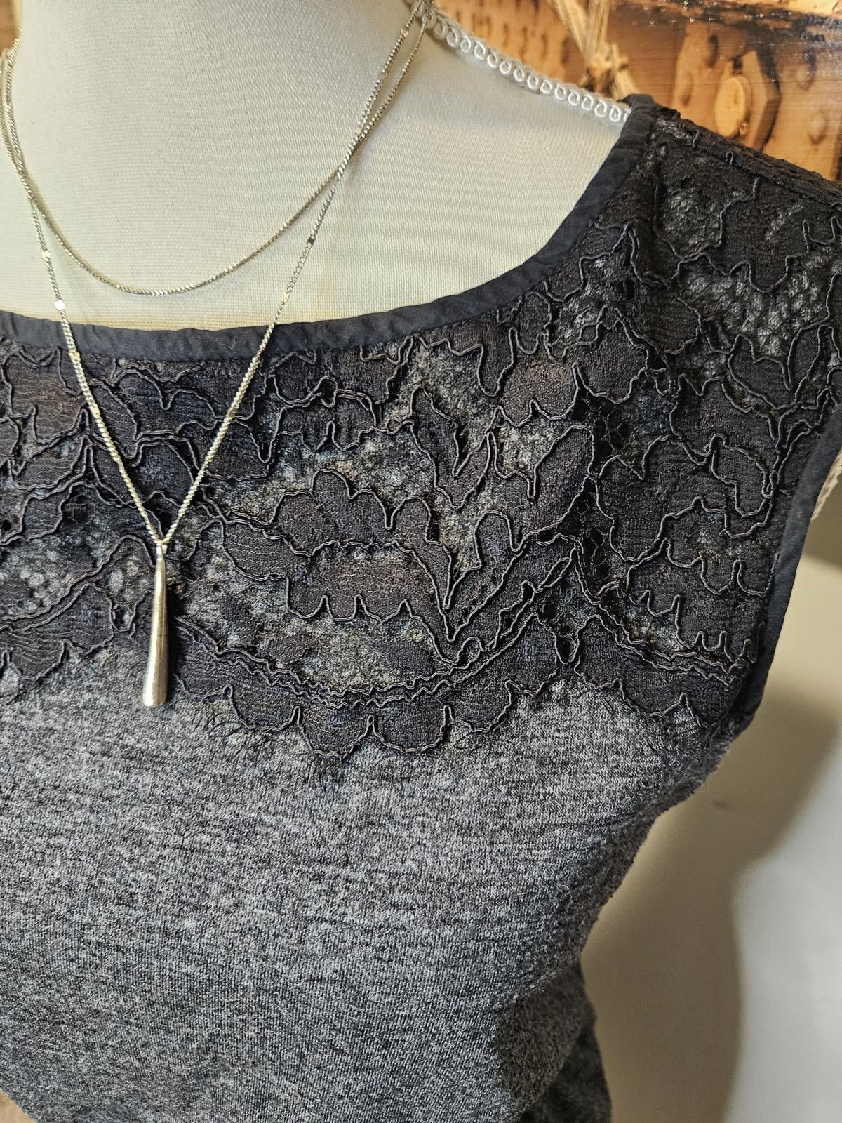 Designer LOFT Sleeveless Lace-Accented Dress Size M / US 6-8 / IT 42-44 - 4 Thumbnail
