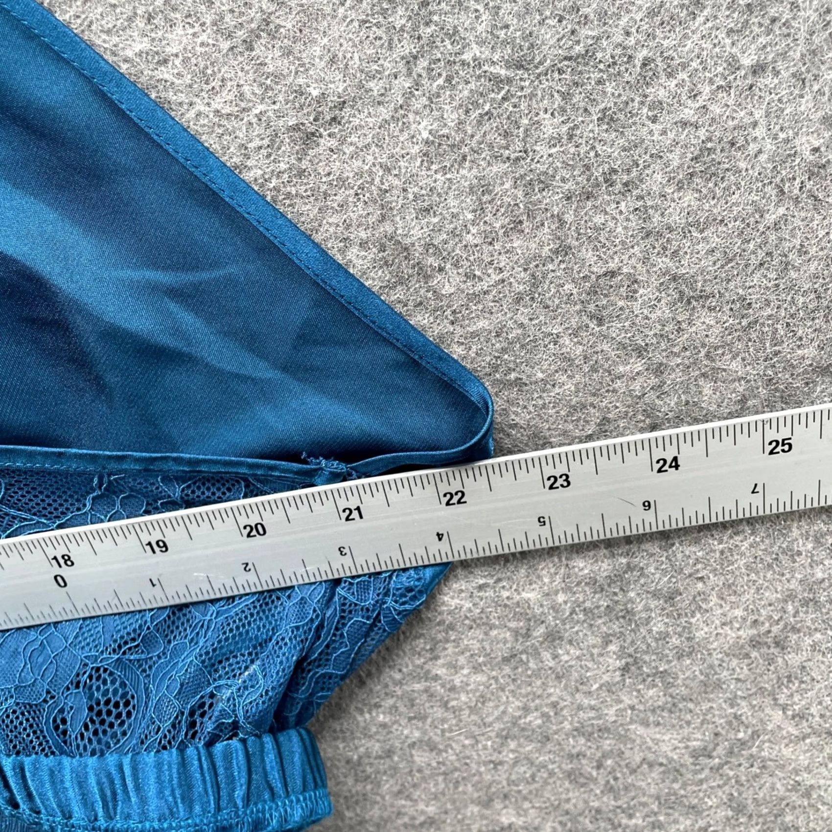 Vintage NWT Fredericks of Hollywood Delphine Bralette Womens 1X Blue Satin Lace Cami Size ONE SIZE - 4 Thumbnail