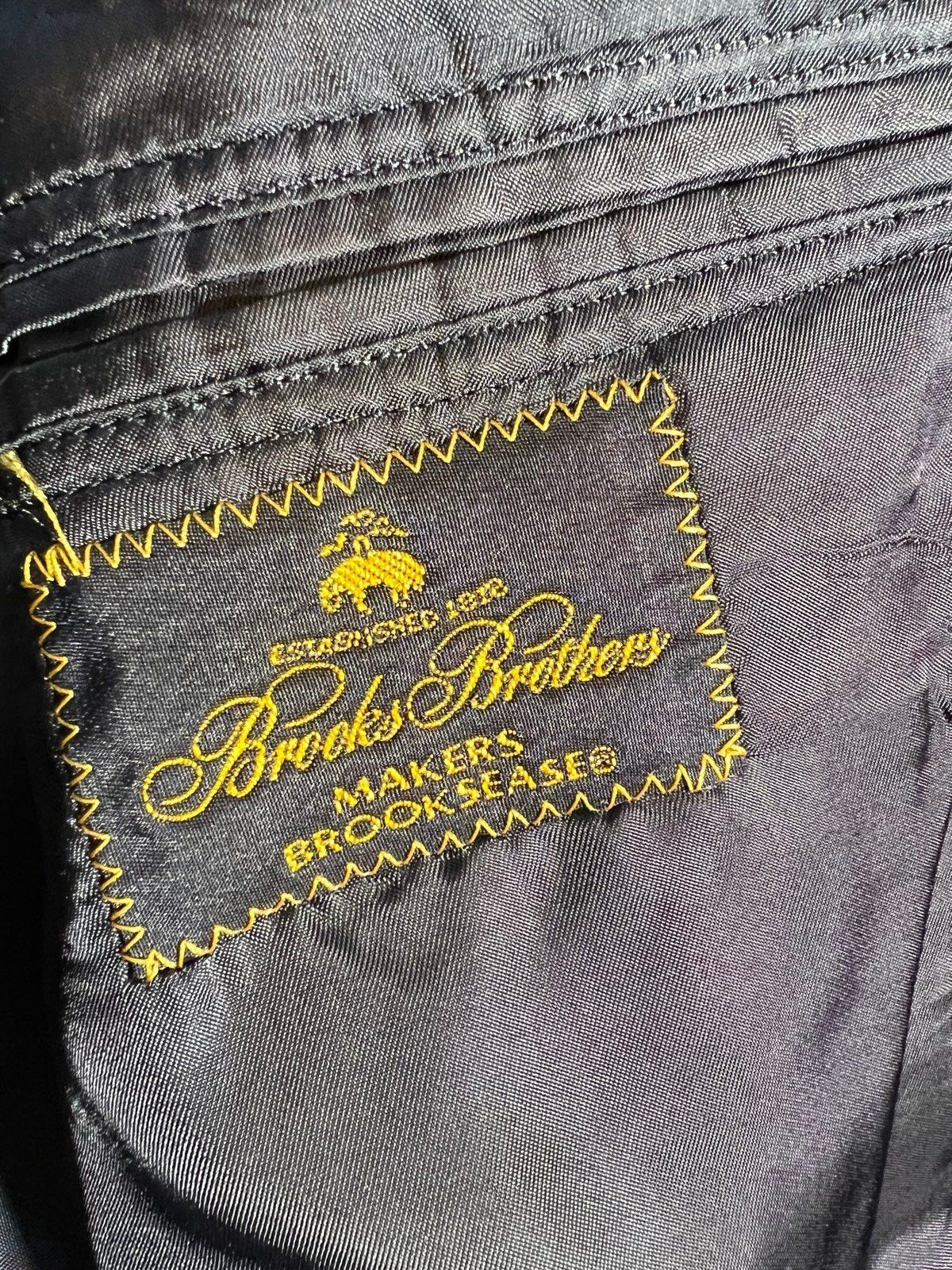 Brooks Brothers Brooks Brothers Blazer, 2 Button, Size 40 Regular Dark Navy Size 40R - 3 Thumbnail
