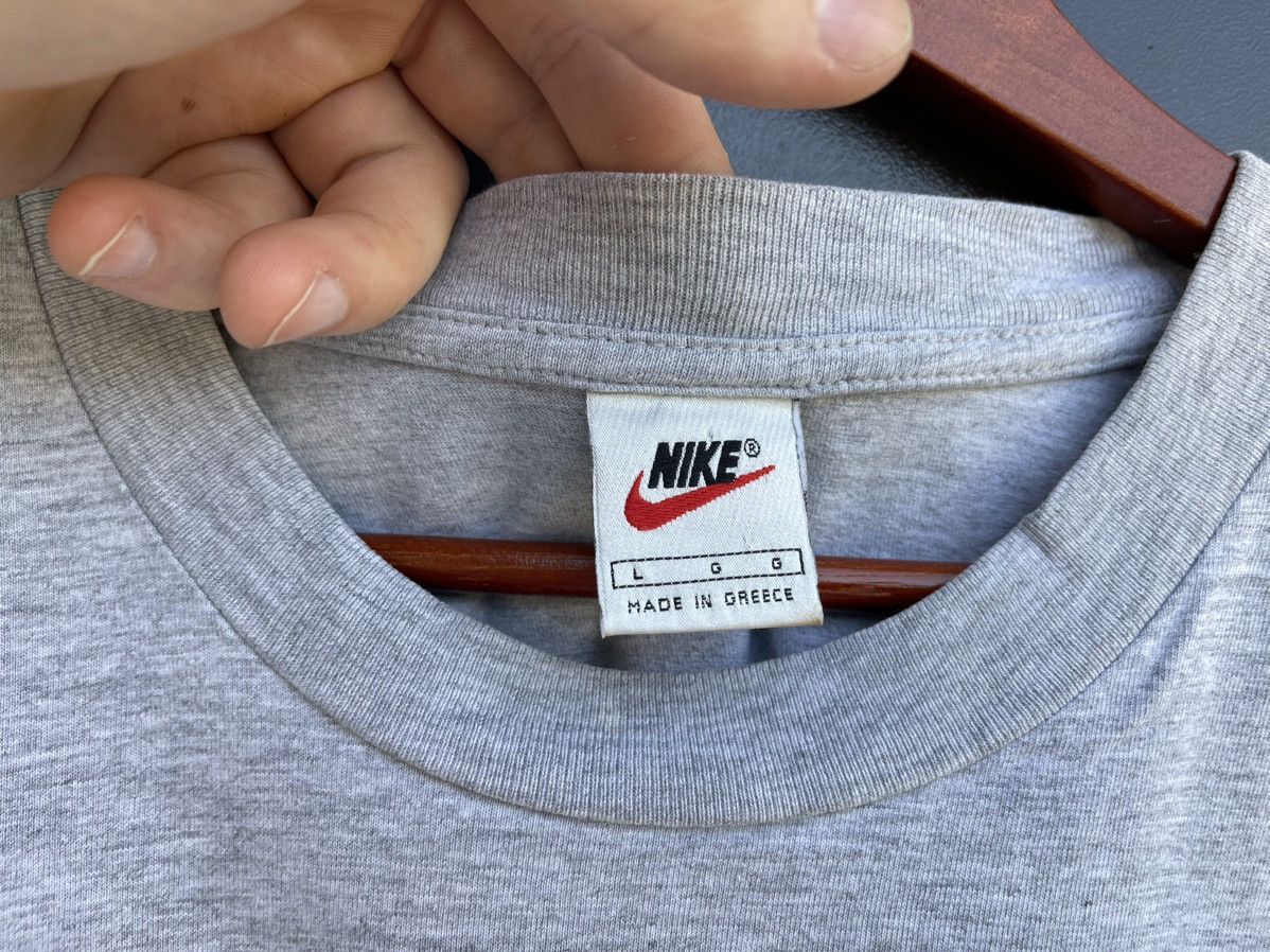 Vintage Vintage y2k Nike t- shirts retro jersey Big swoosh Size US L / EU 52-54 / 3 - 4 Thumbnail
