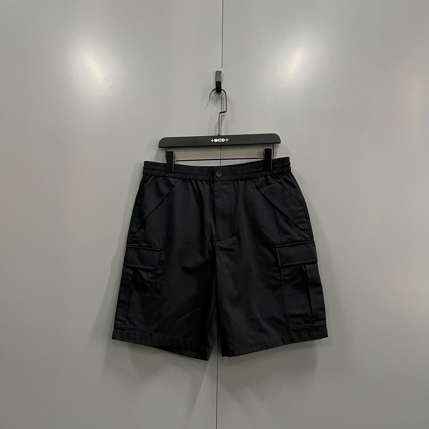 Burberry Burberry Black Casual Pants 32 Men Size US 32 / EU 48 - 1 Thumbnail