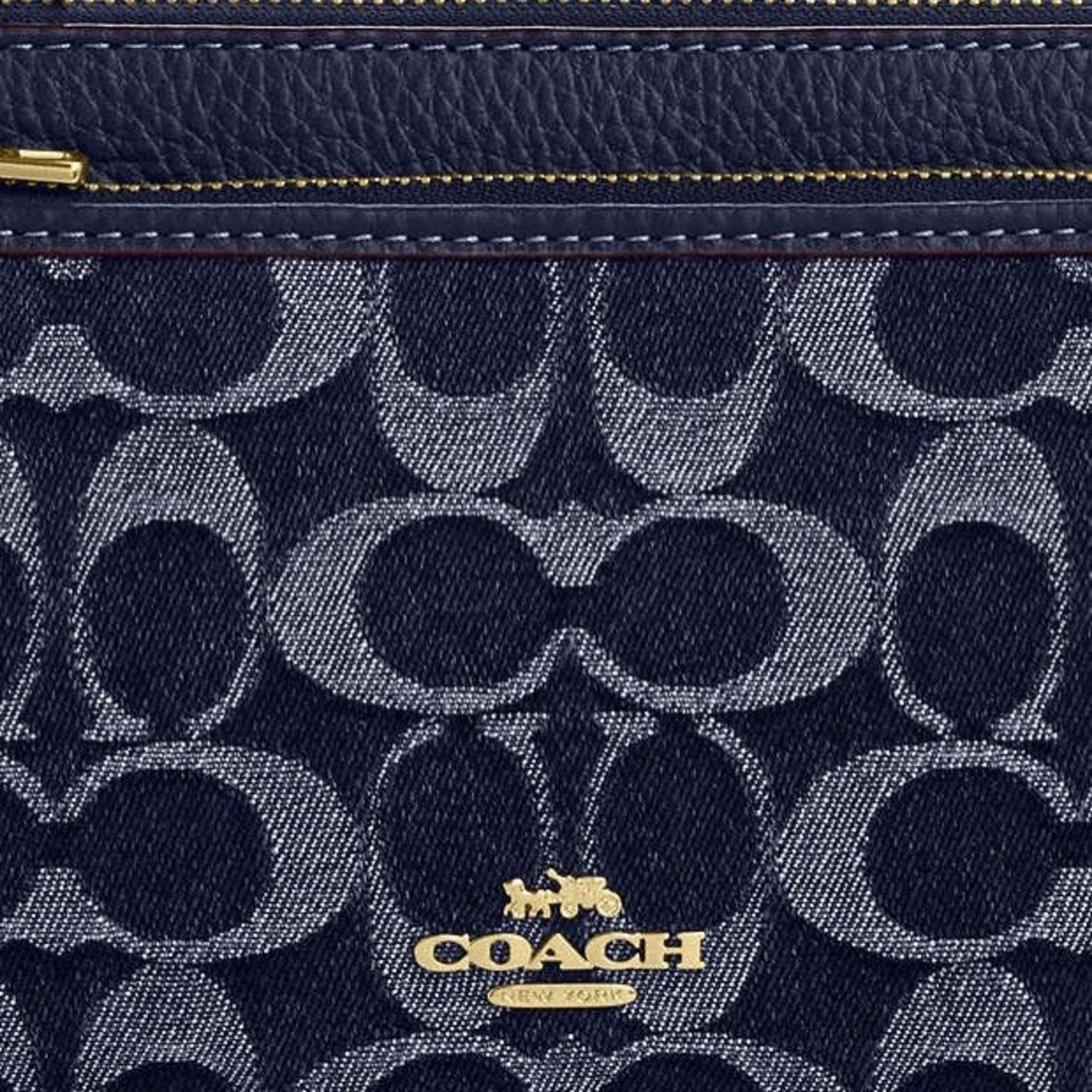 Coach NWT LIMITED Coach Double Zip Wallet cz321 WITH Cherry Charm Size ONE SIZE - 8 Thumbnail