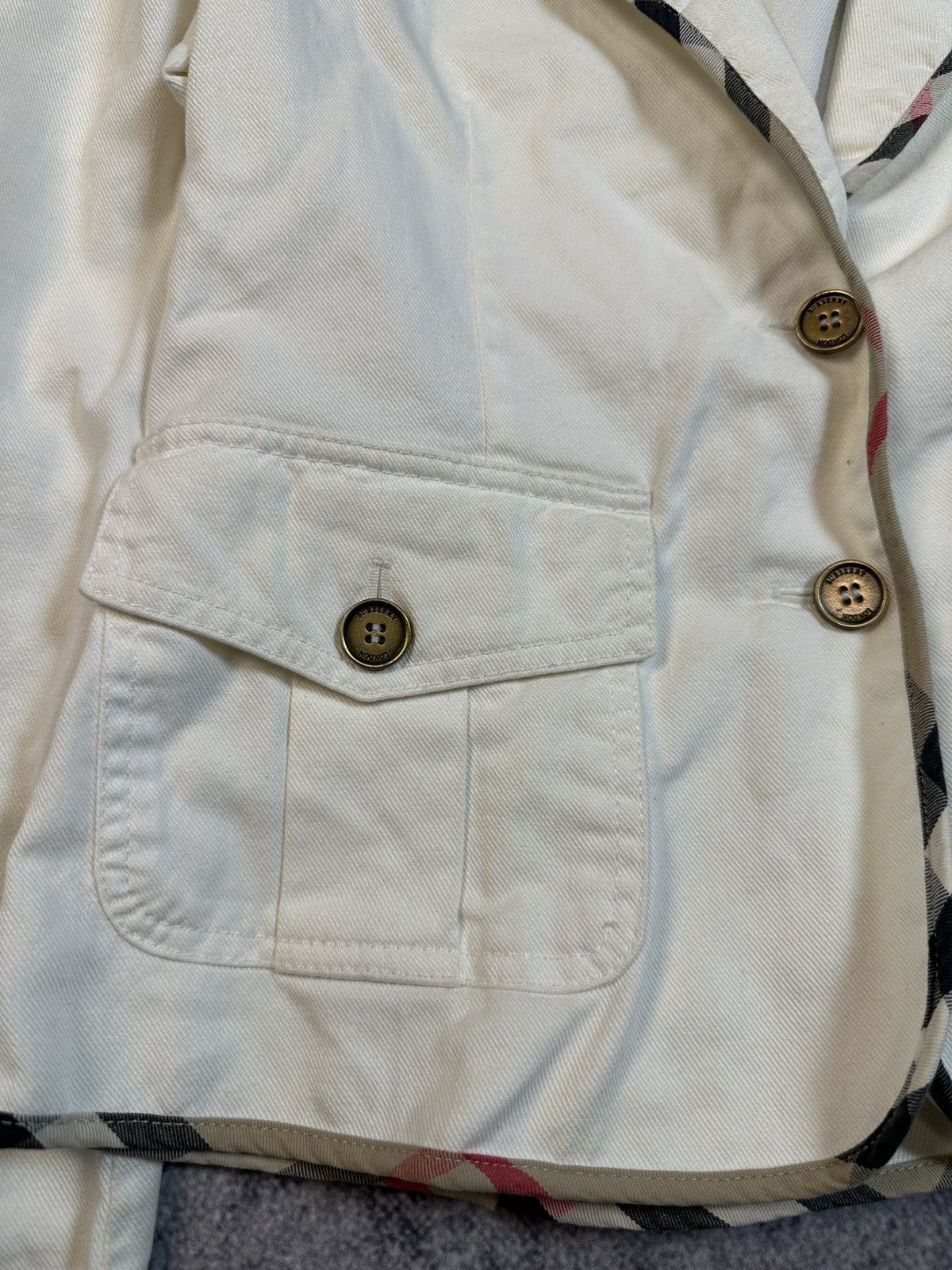 Burberry × Vintage Vintage Burberry Check Jacket Very Rare Streetwear Women Size L / US 10 / IT 46 - 2 Thumbnail