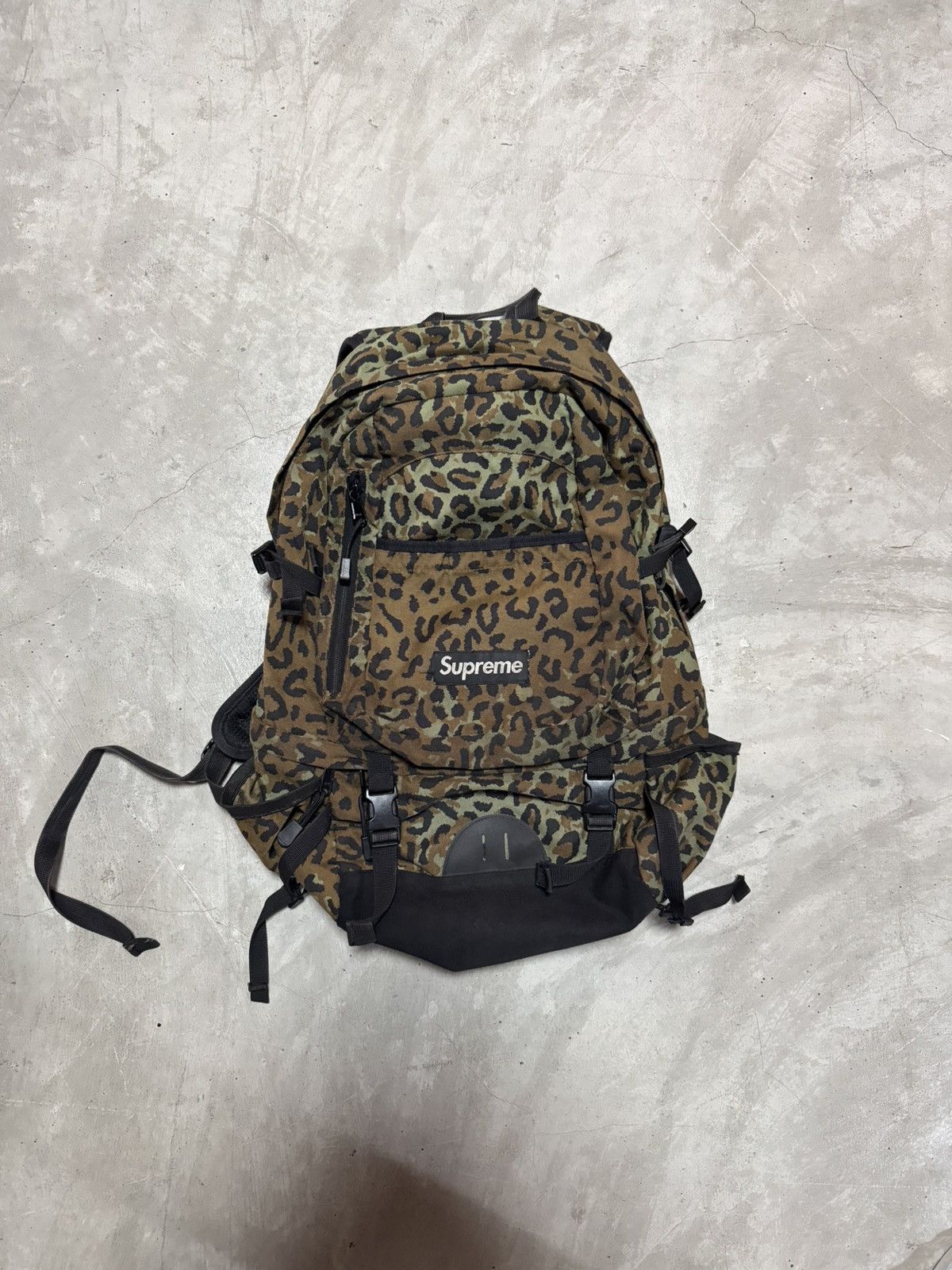 Supreme Supreme Leopard Fleece Backpack Bag White Black
