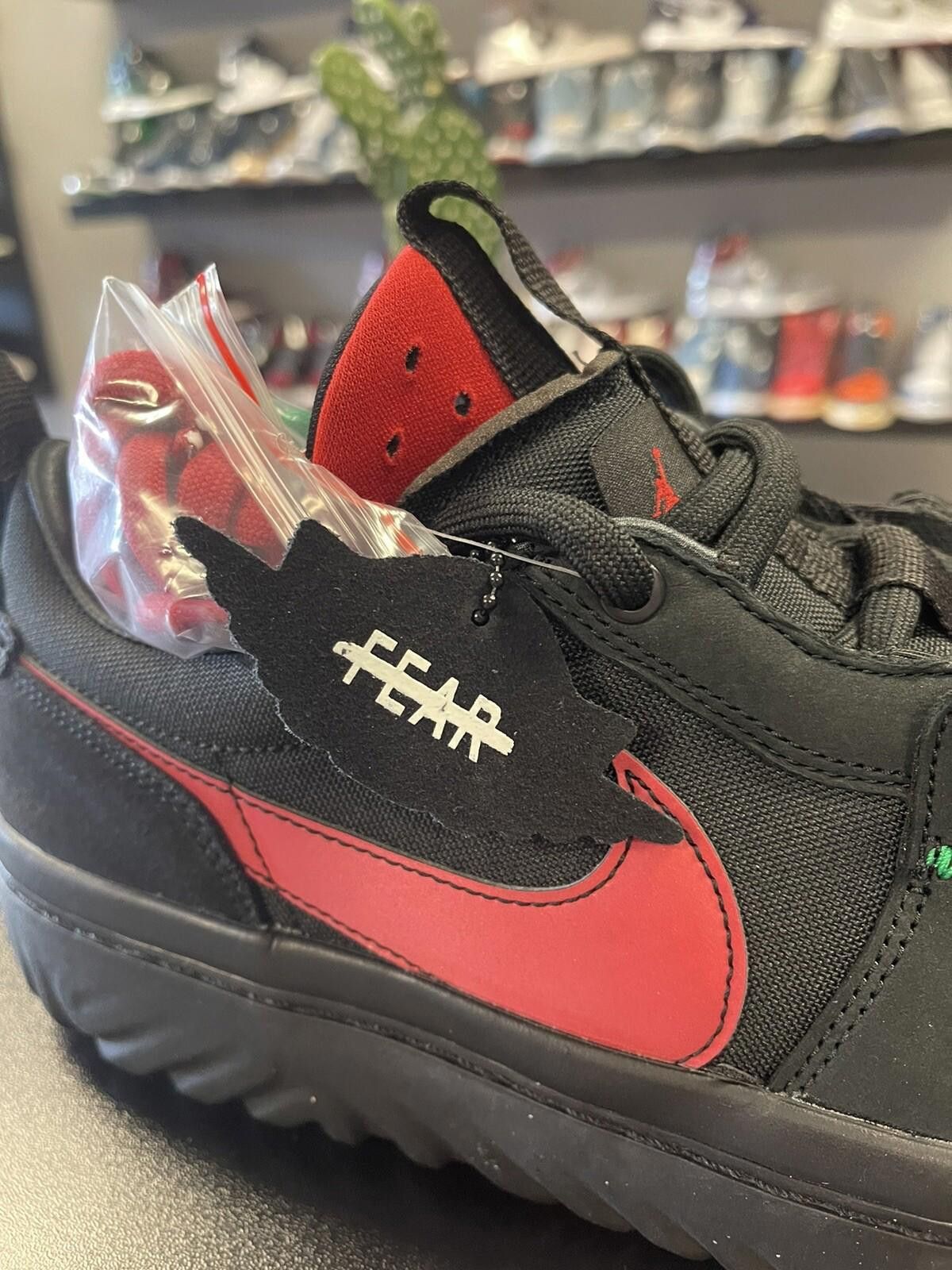 Jordan Brand Jordan 1 Low React x Ghetto Gastro Fearless Size 11.5 Size US 11.5 / EU 44-45 - 7 Thumbnail