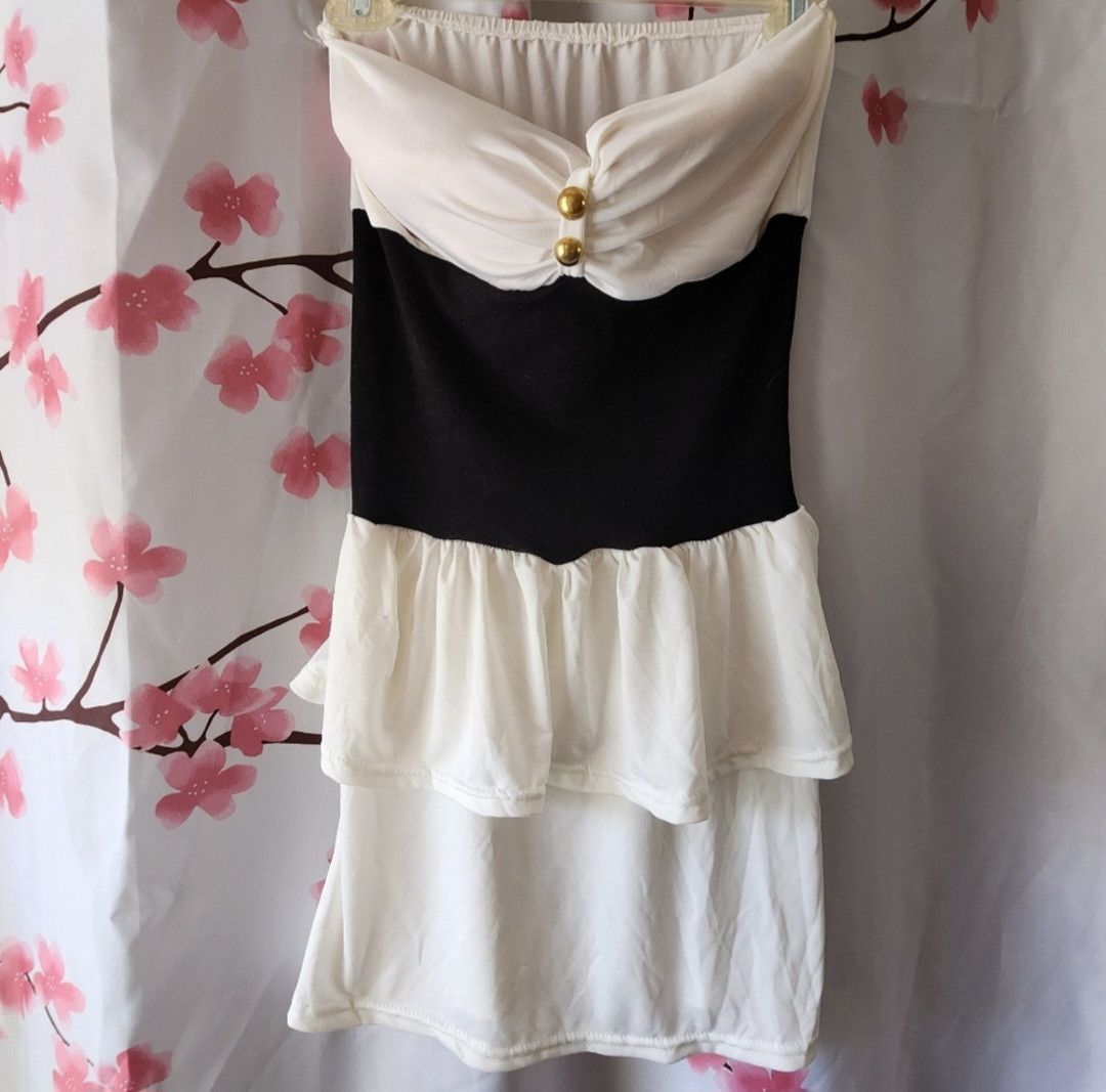 Other New With Tags Strapless White Peplum Dress Size Small/Medium Size S / US 4 / IT 40 - 1 Thumbnail