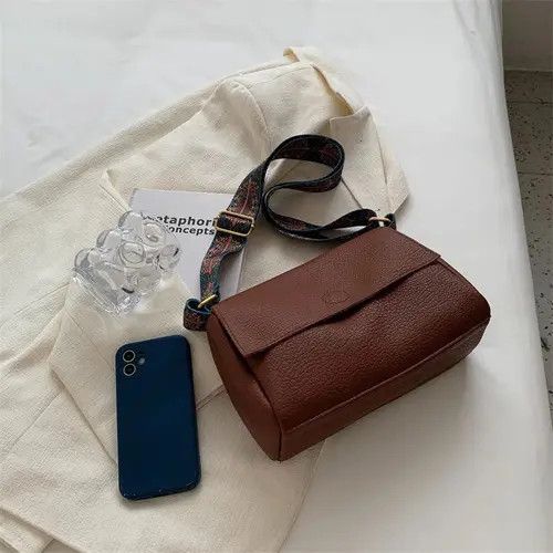 Japanese Brand Solid Leather Tote Crossbody Bag Women Size ONE SIZE - 4 Thumbnail
