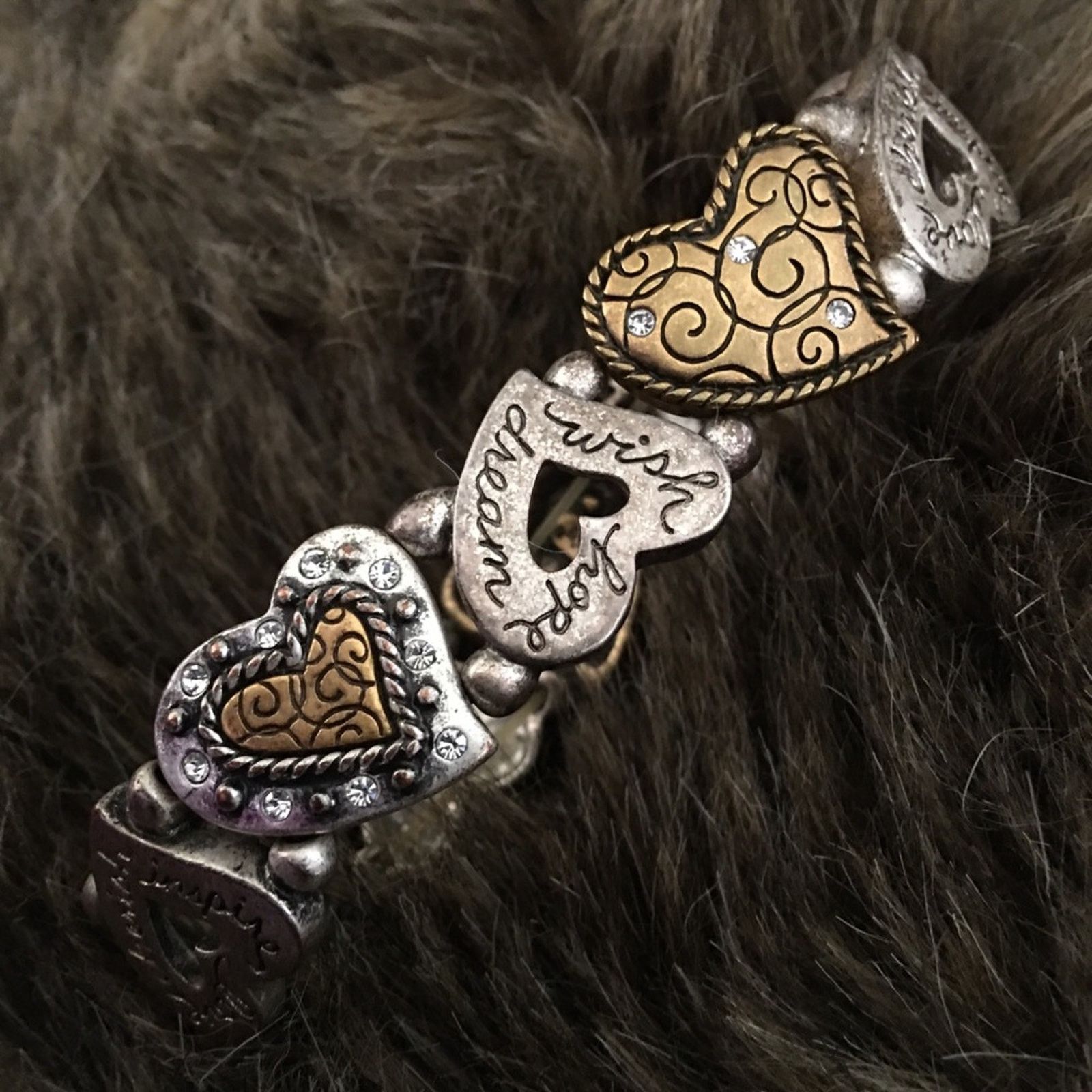 Jewelry Multi tone valentine heart stretch bracelet Size ONE SIZE - 5 Thumbnail