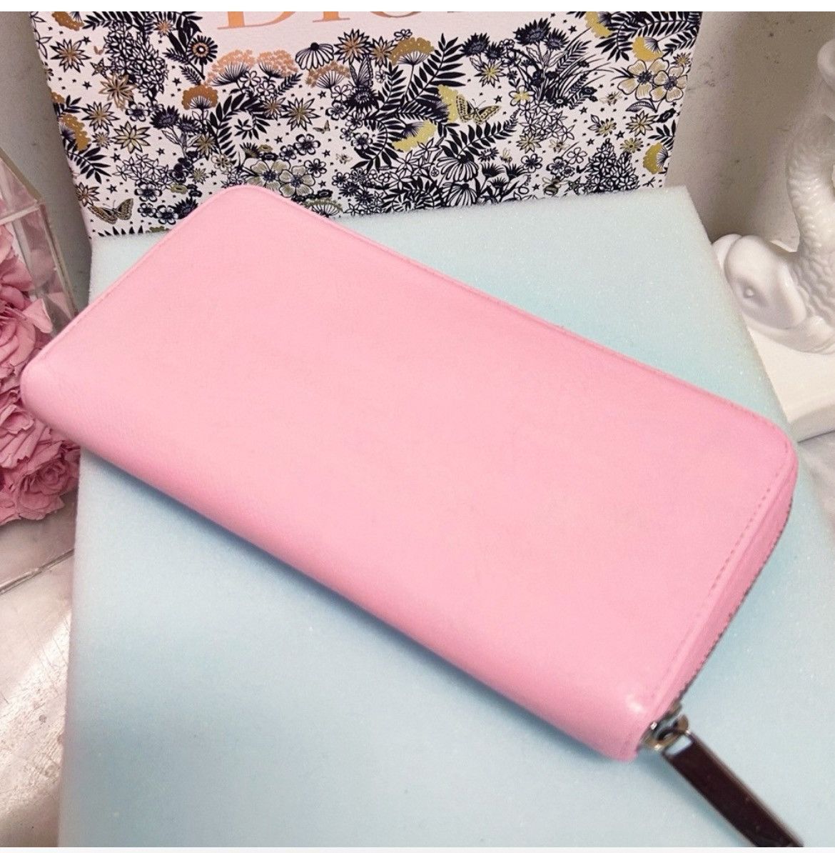Dior Authentic Dior Baby Pink Turn Me Continental Wallet / Clutch Size ONE SIZE - 8 Thumbnail