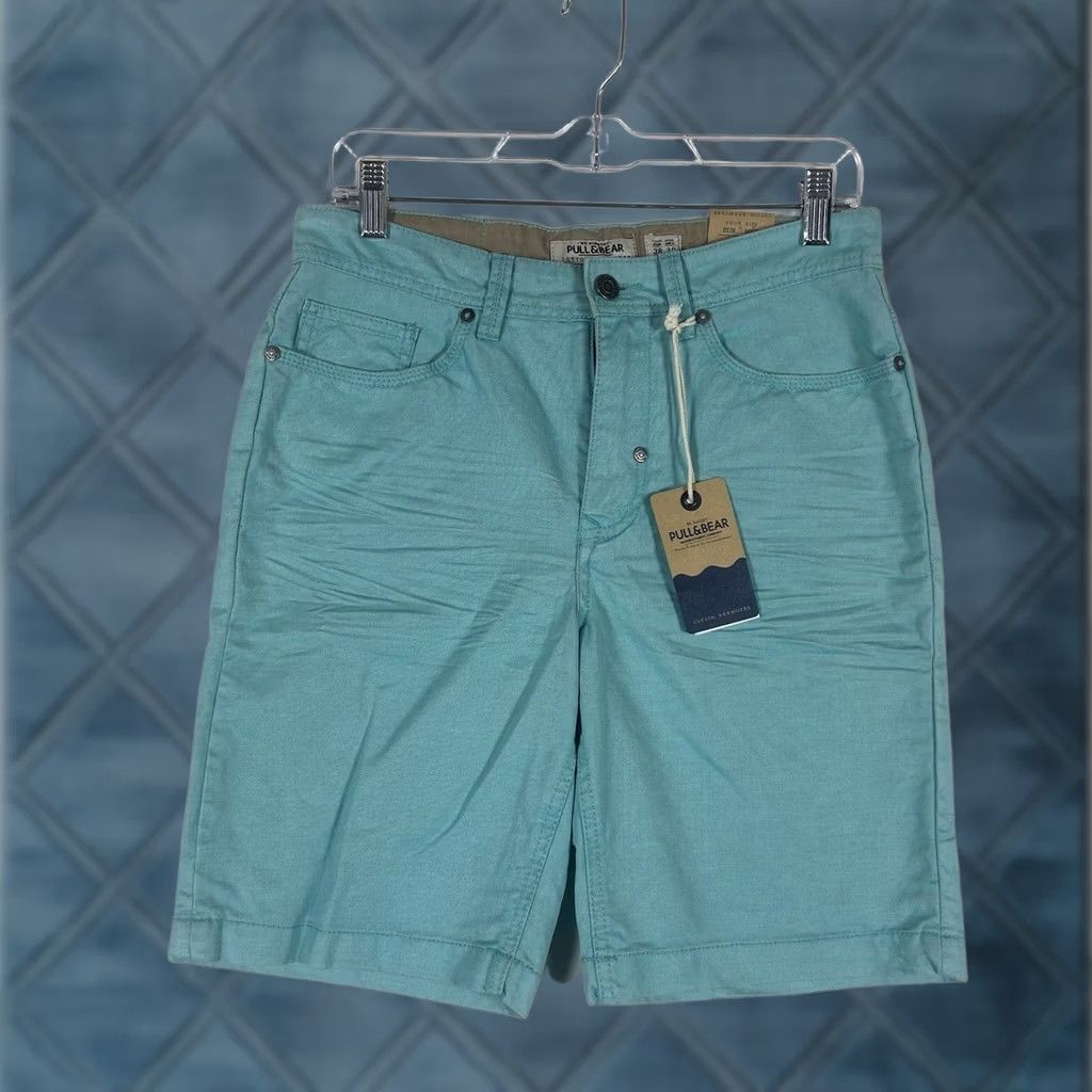Vintage Pull&Bear Mens Bermuda Shorts 38 Cotton Teal Green Casual NWT Bermuda Shorts Casual Mens Regular Fit Pocketed Zip Closure Size US 38 / EU 54 - 1 Thumbnail