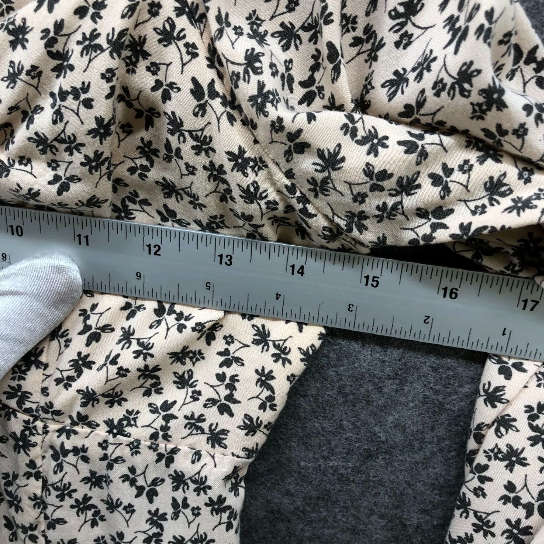 Vintage Japna Smocked Blouse Womens M Long Sleeve Beige Floral Ruffle Drawstring Wool? No—Rayon Blouse - Bohemian Cropped Casual Womens M Size M / US 6-8 / IT 42-44 - 5 Thumbnail