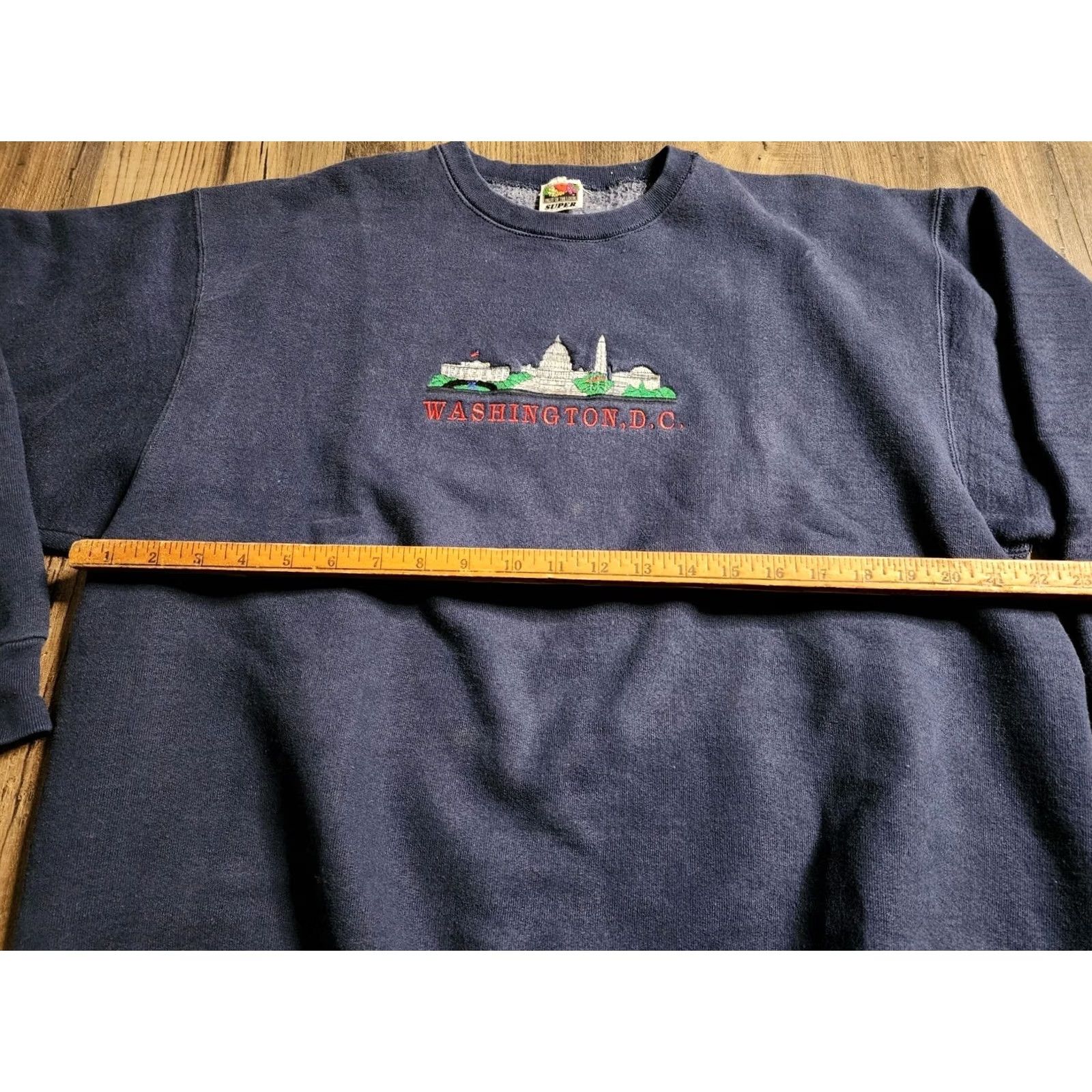 Fruit Of The Loom Vintage Washington DC Embroidered Monuments Crewneck Sweatshirt Mens XL Blue 90s USA Flag Graphic Print Pullover Cotton Sweatshirt Size US XL / EU 56 / 4 - 3 Thumbnail